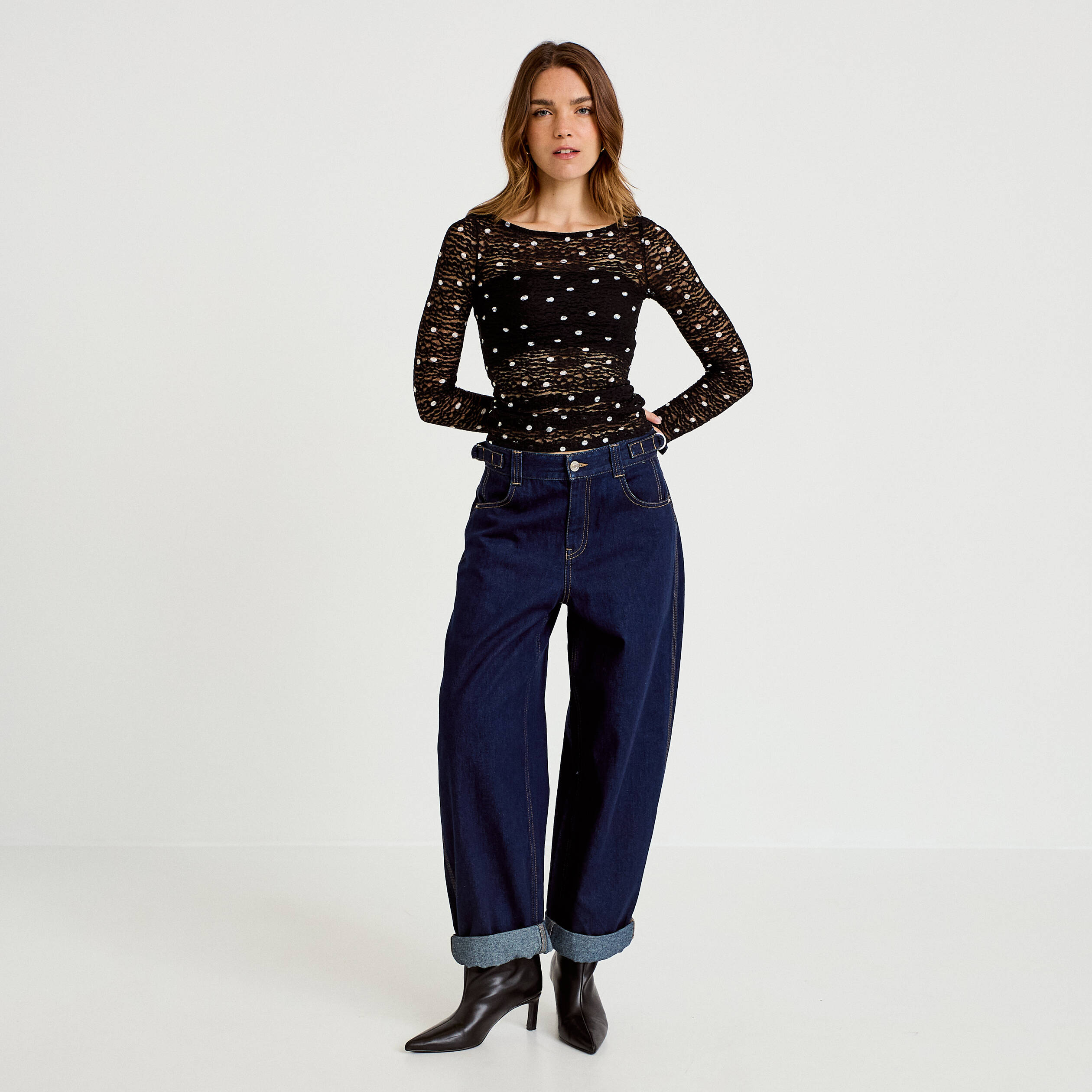 Top dentelle pliss&eacute; col bateau noir femme