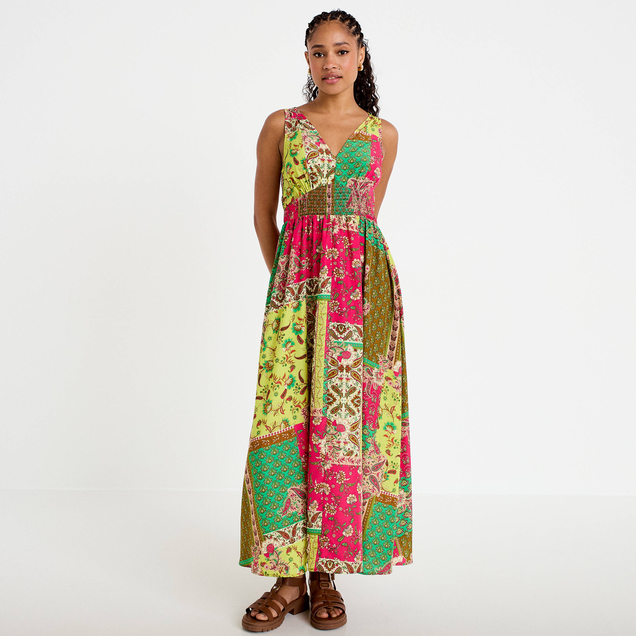 Robe longue &eacute;vas&eacute;e effet satin&eacute;e vert femme
