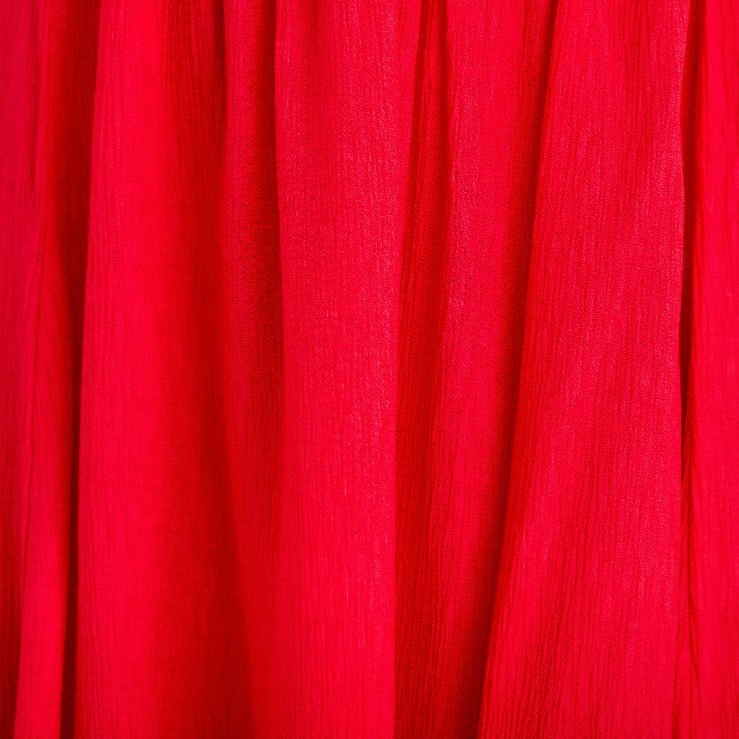Robe longue &eacute;vas&eacute;e col v sans manches rouge femme