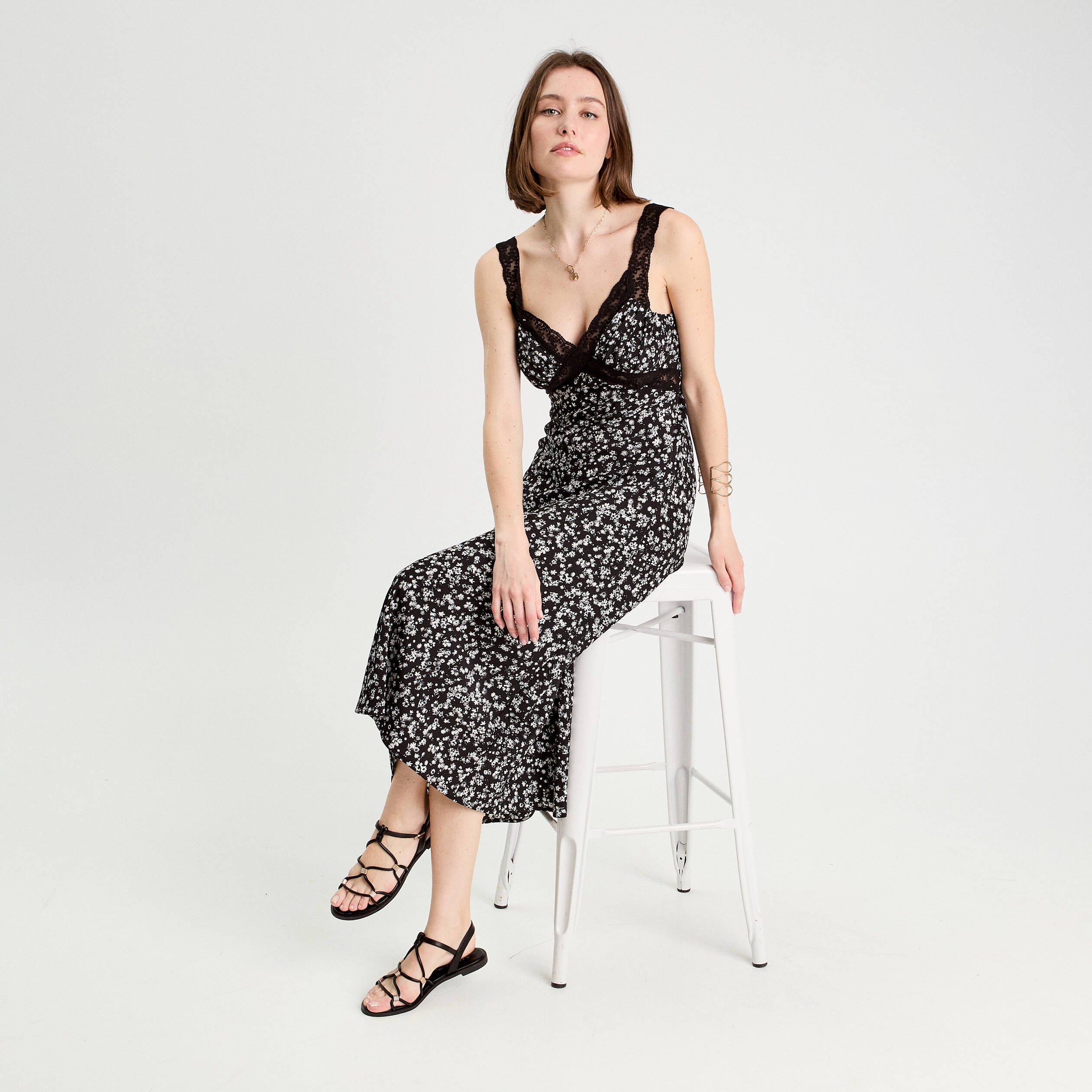 robe longue evasee noir femme Robe longue évasée noir femme