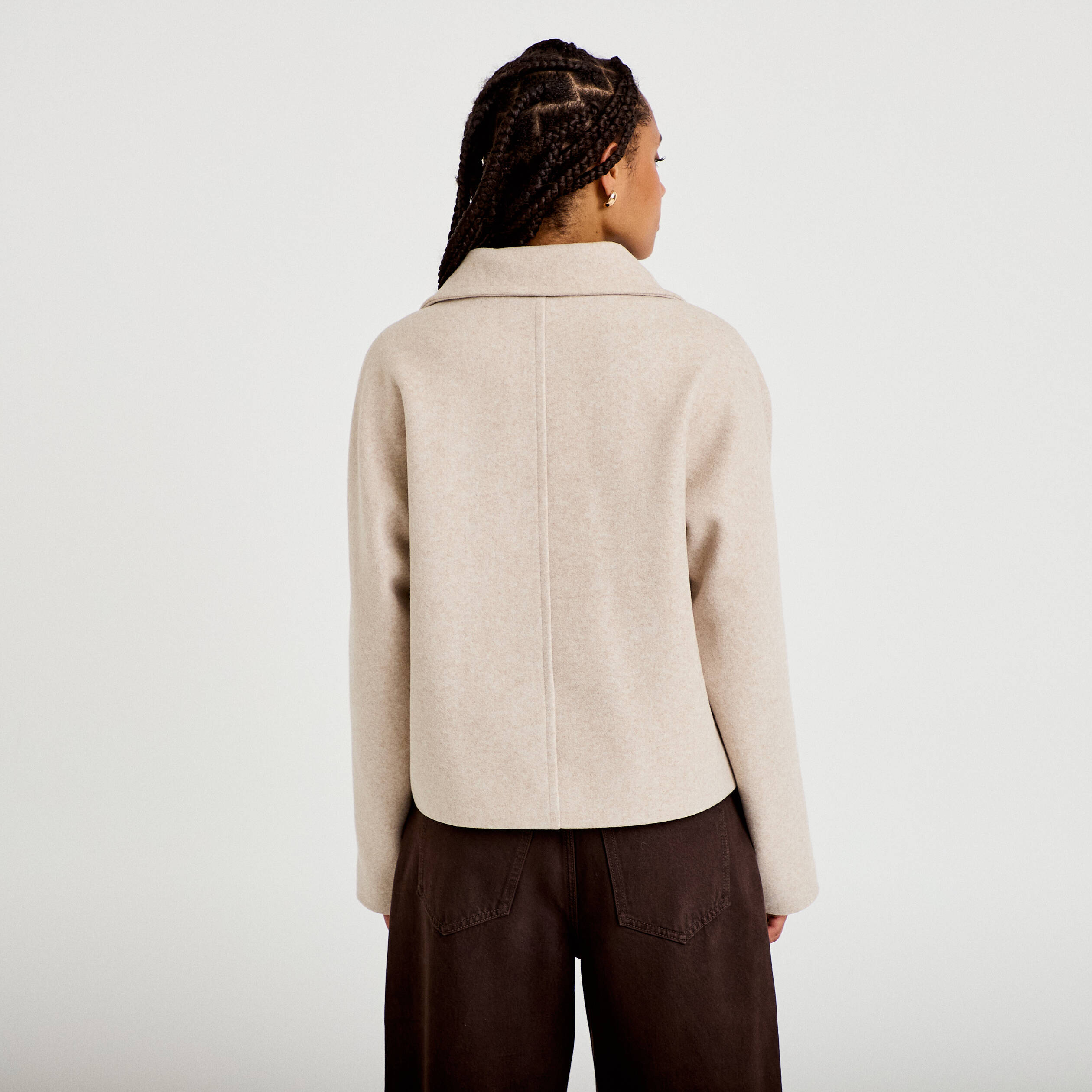 Veste chin&eacute;e col montant manches longues beige femme