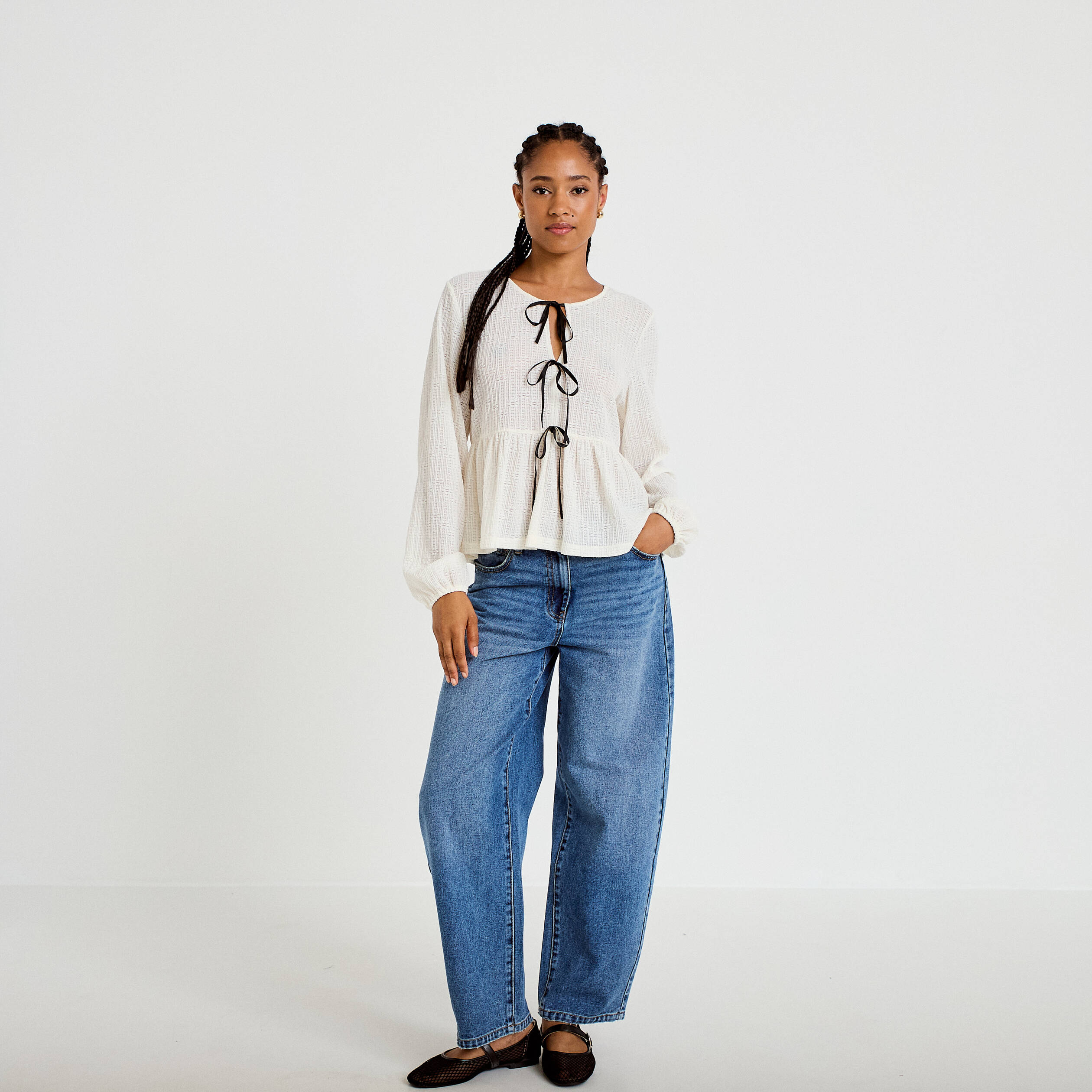 Blouse noeuds contrast&eacute;s ecru femme