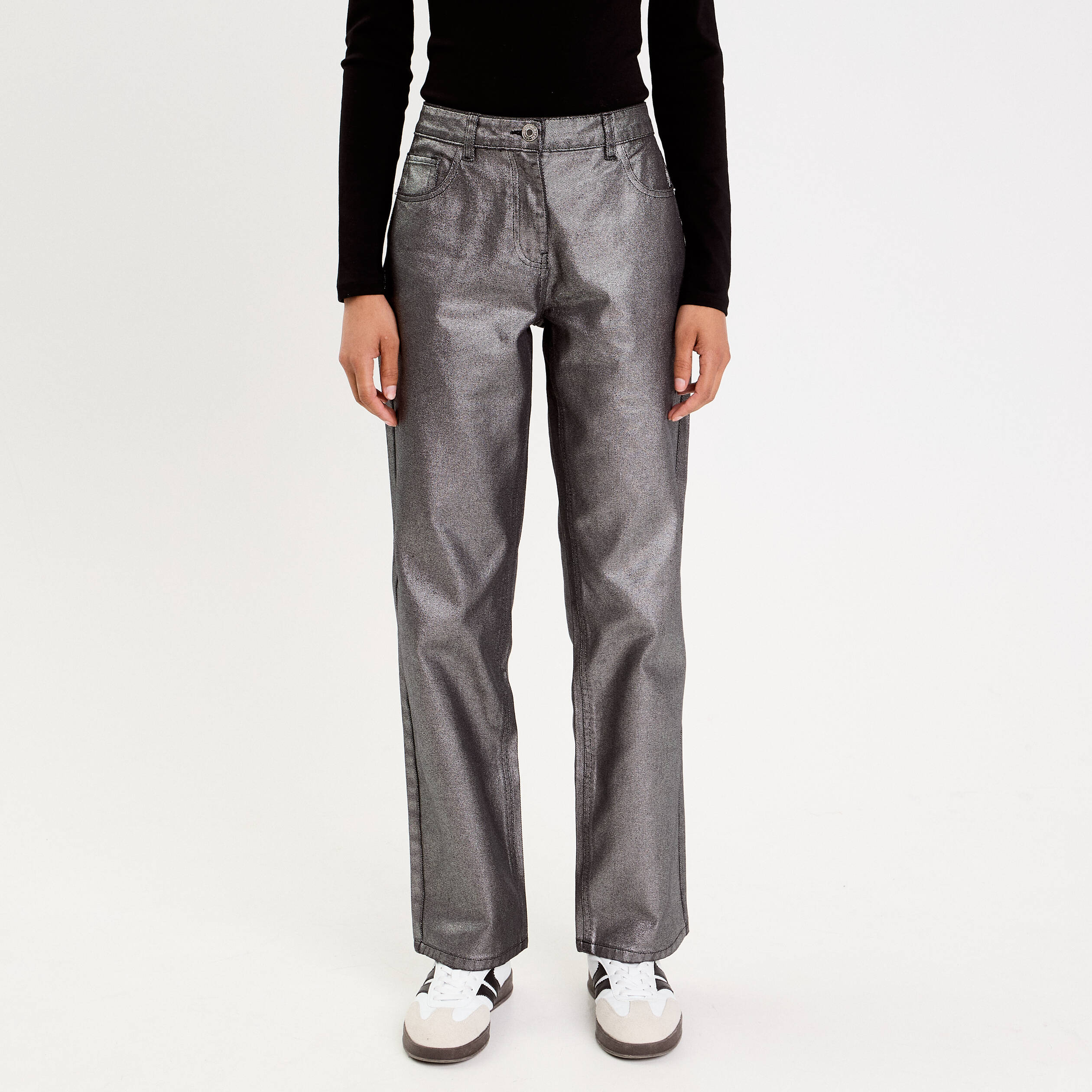 Pantalon droit enduit gris argent femme