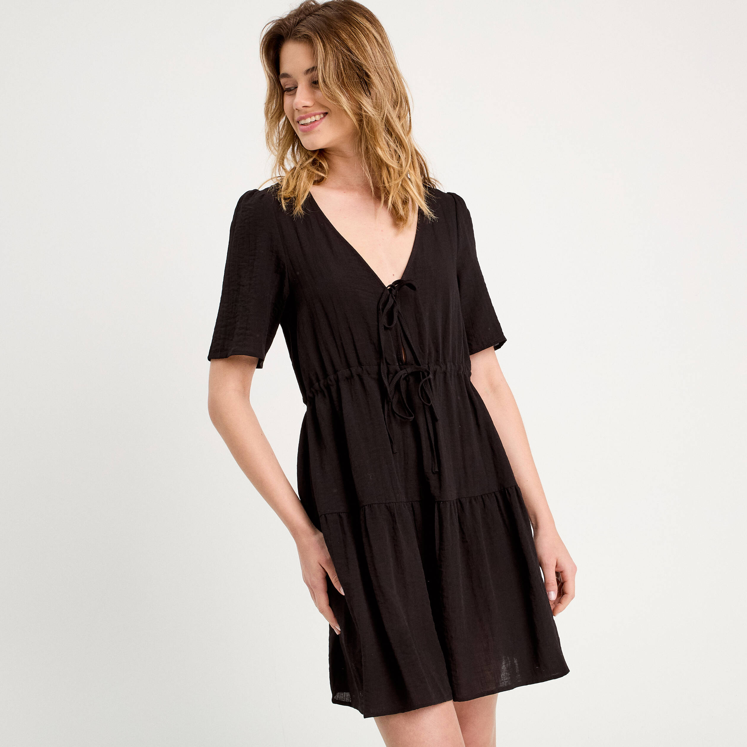 robe evasee avec noeuds noir femme Robe évasée avec noeuds noir femme