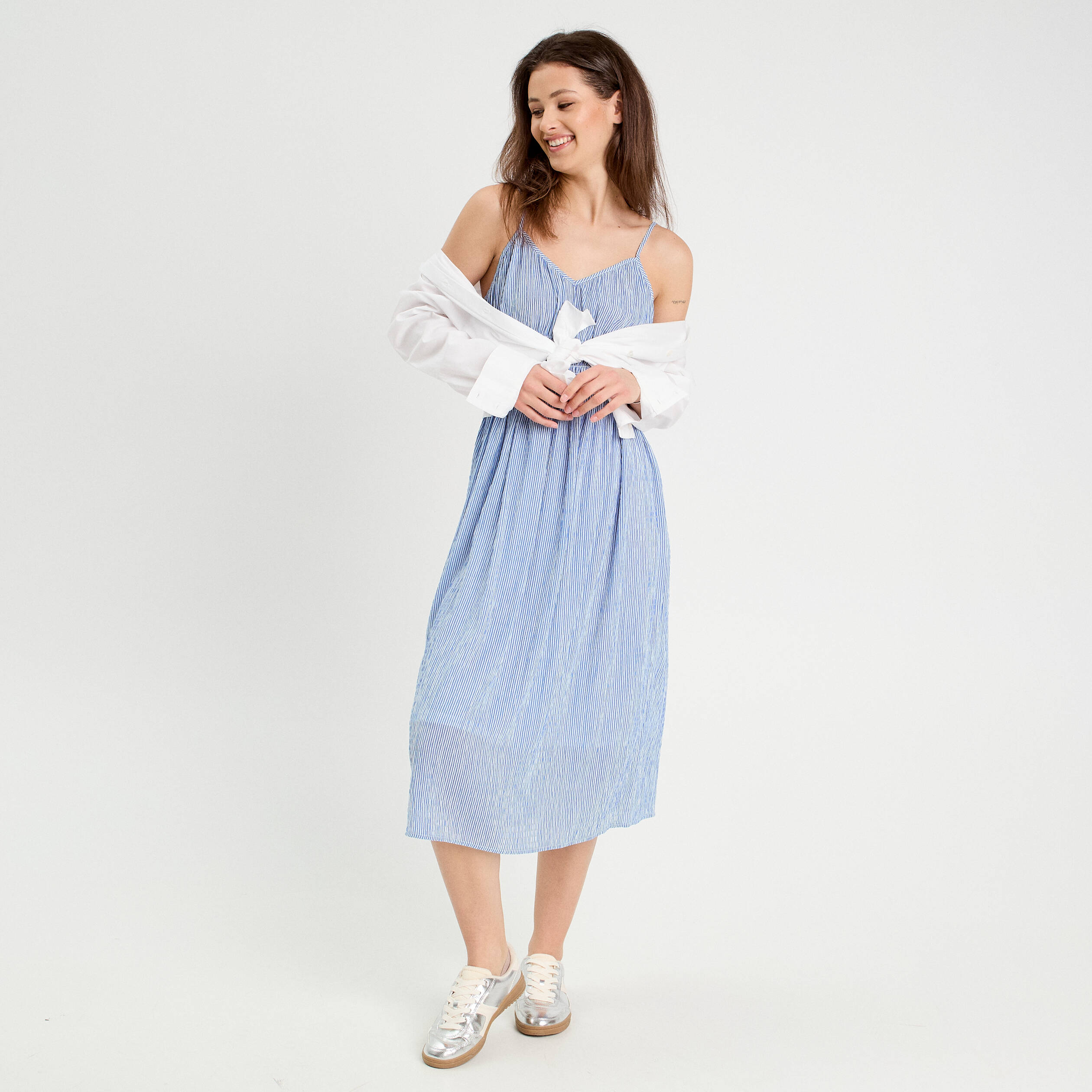 Robe midi &eacute;vas&eacute;e bretelles bleu clair femme