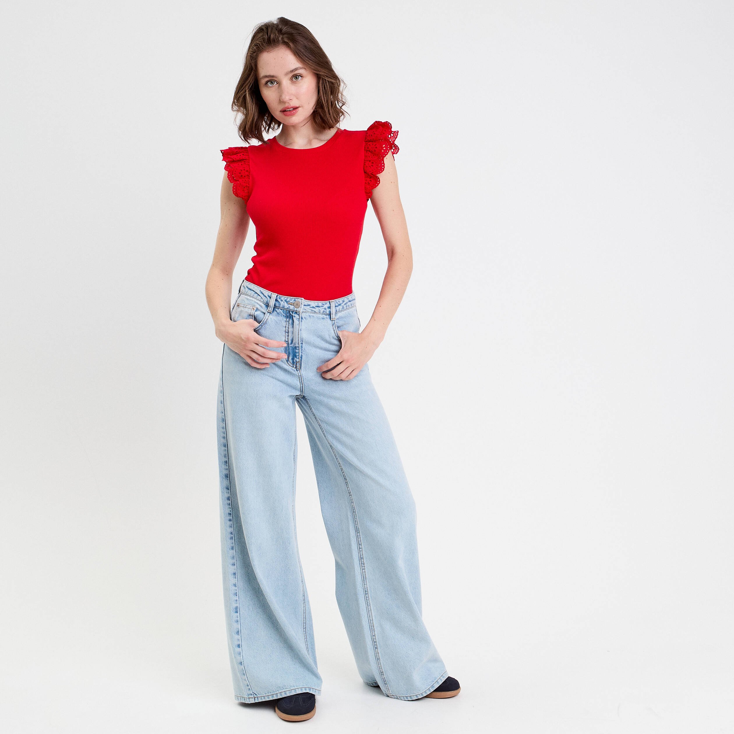 debardeur volants brodes rouge femme Débardeur volants brodés rouge femme