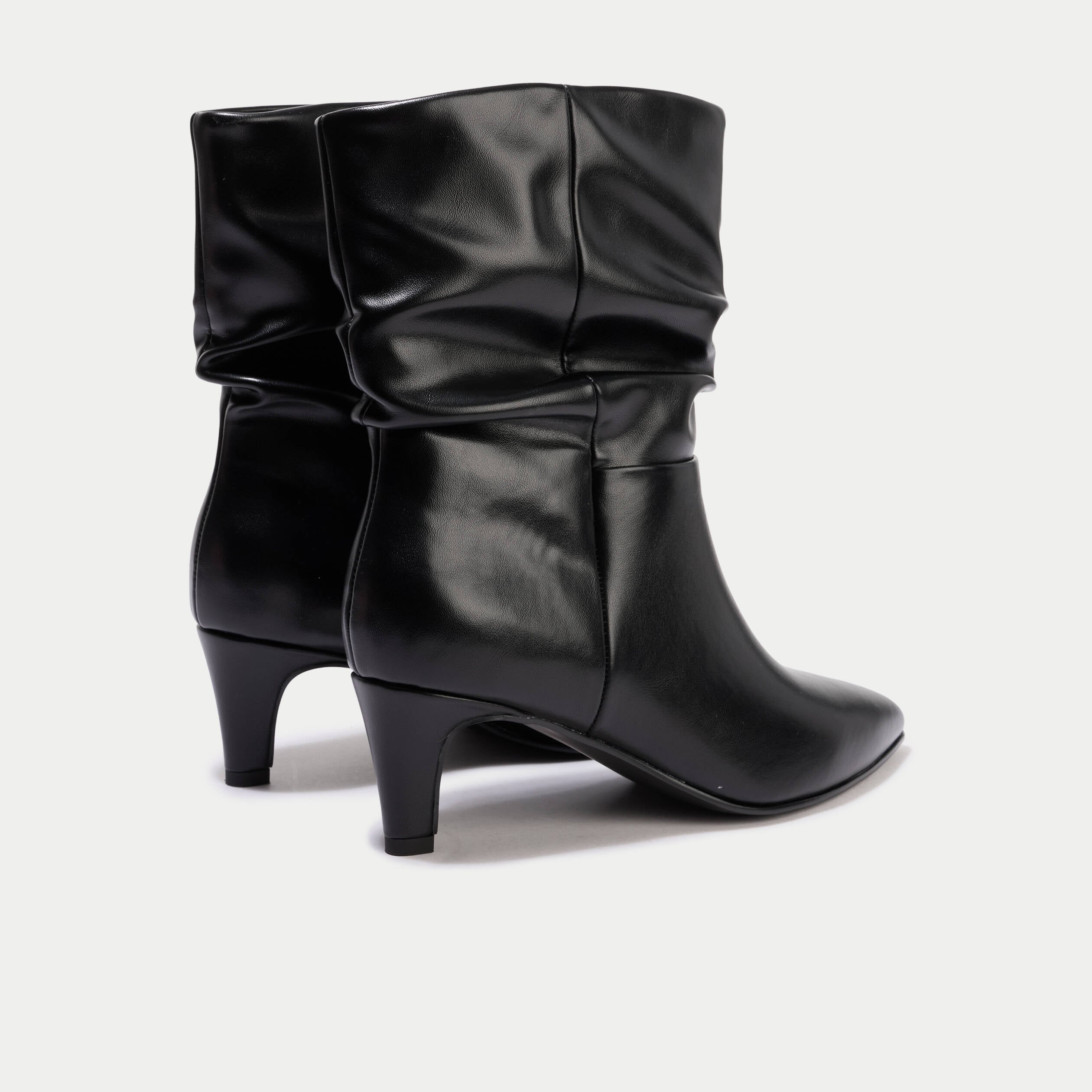 Bottines aspect daim noir femme
