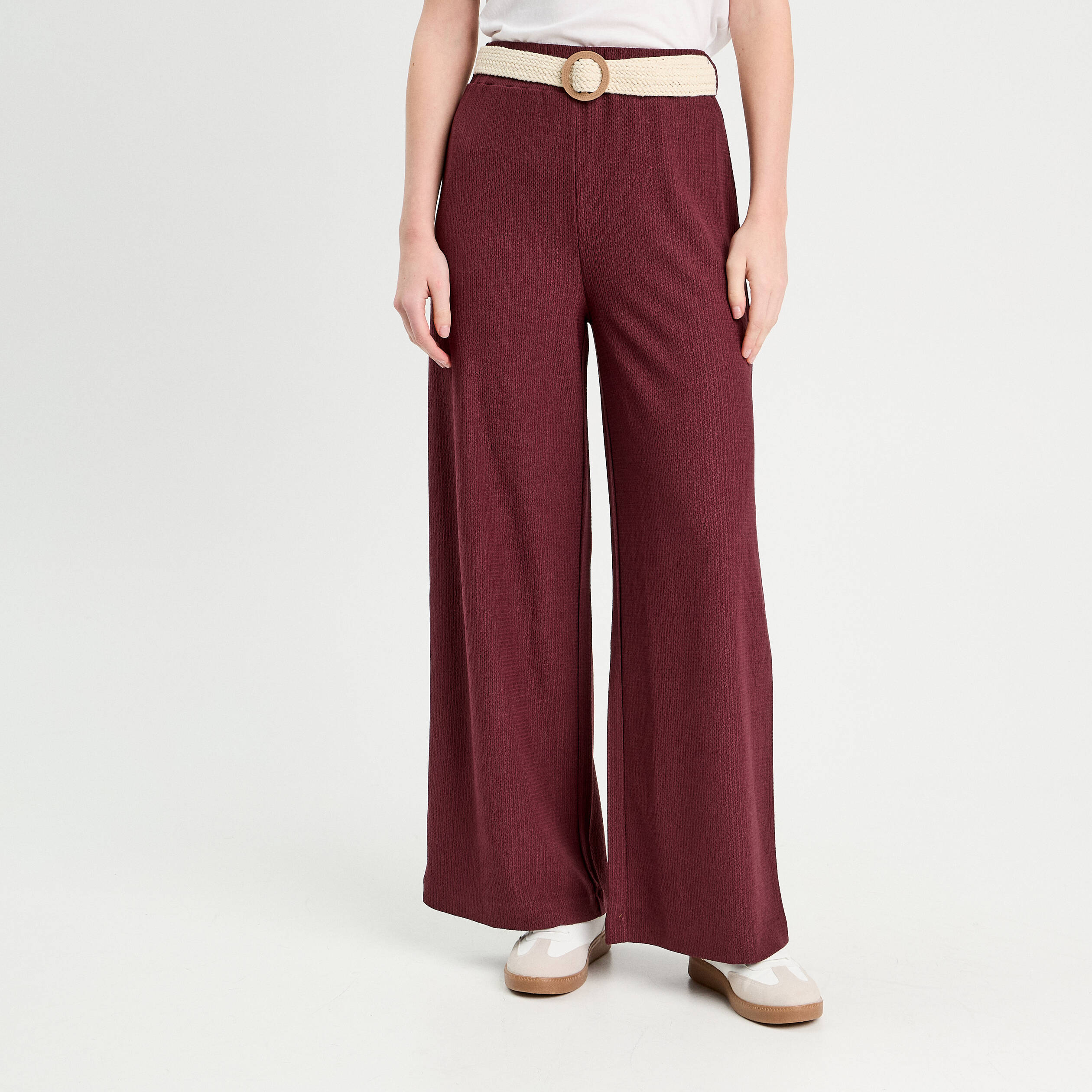 Pantalon large fluide ceintur&eacute; prune femme