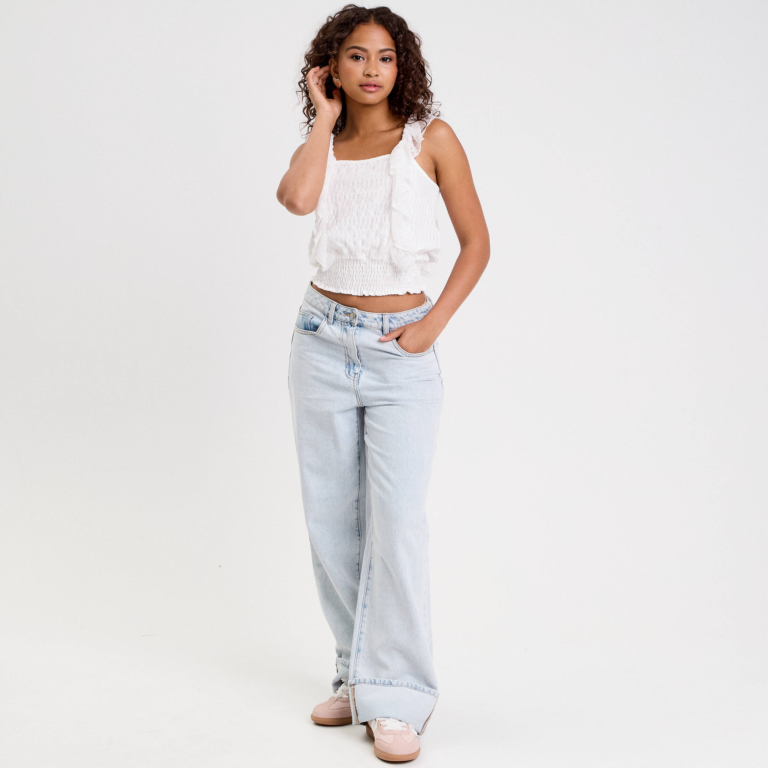 top sans manches dentelle bas resserre ecru femme Top sans manches dentelle bas resserré ecru femme