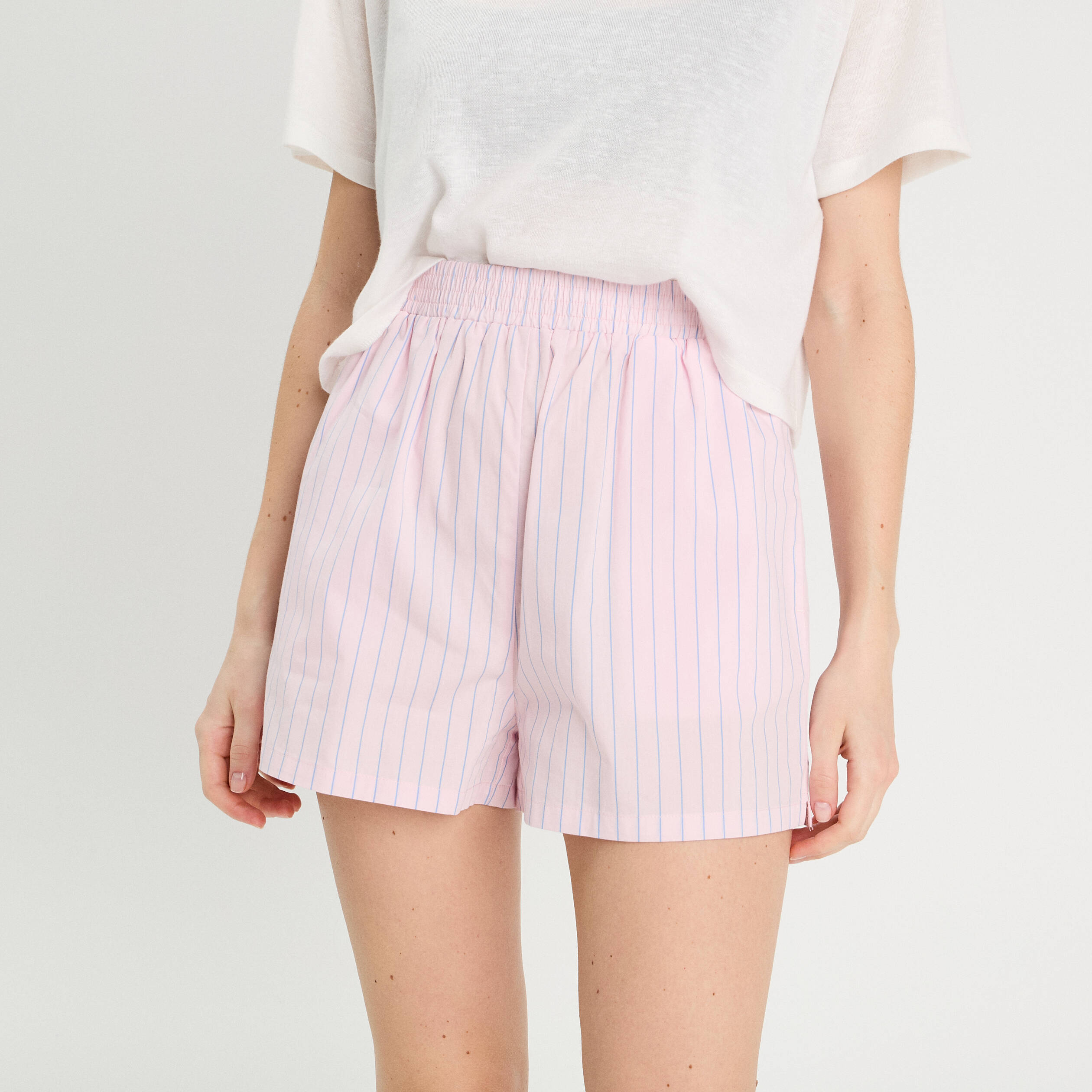 Short droit rose clair femme