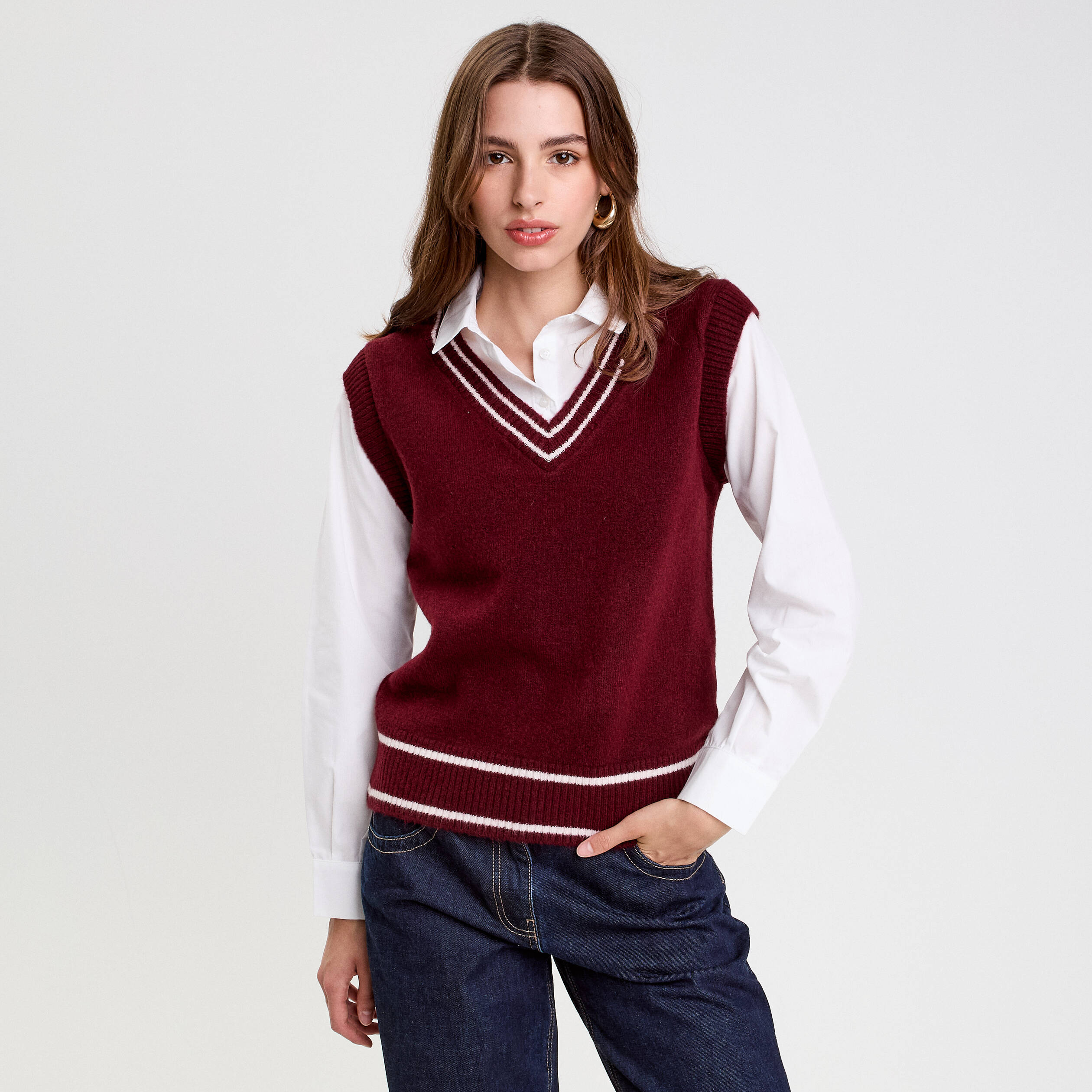 pull 2 en 1 col en v rouge fonce femme Pull 2-en-1 col en V rouge foncé femme