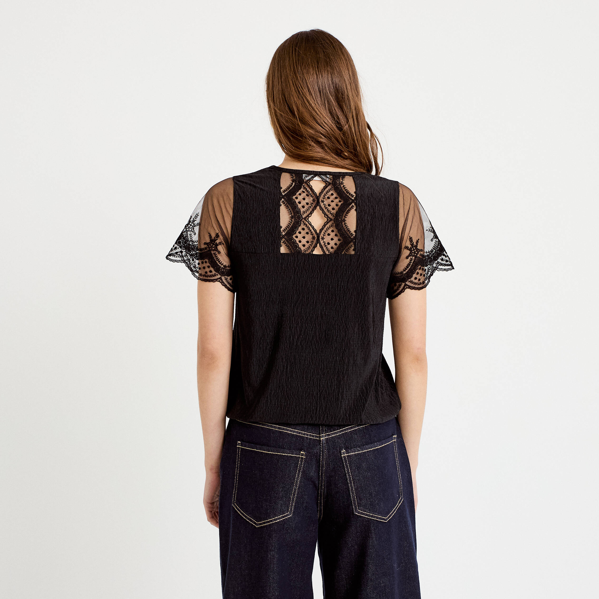 Blouse col v manches courtes dentelle noir femme