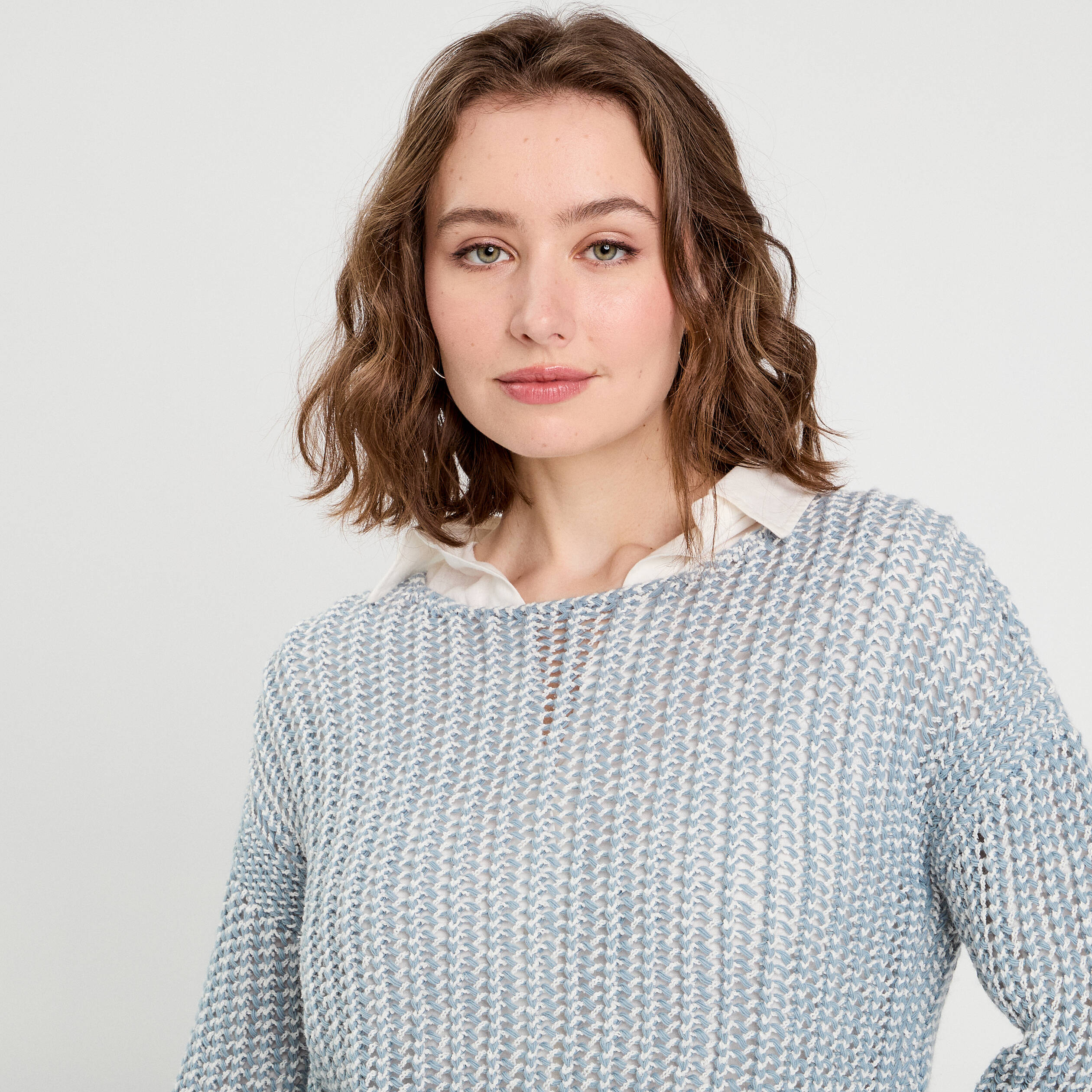 Pull manches longues ajouré bleu pastel femme