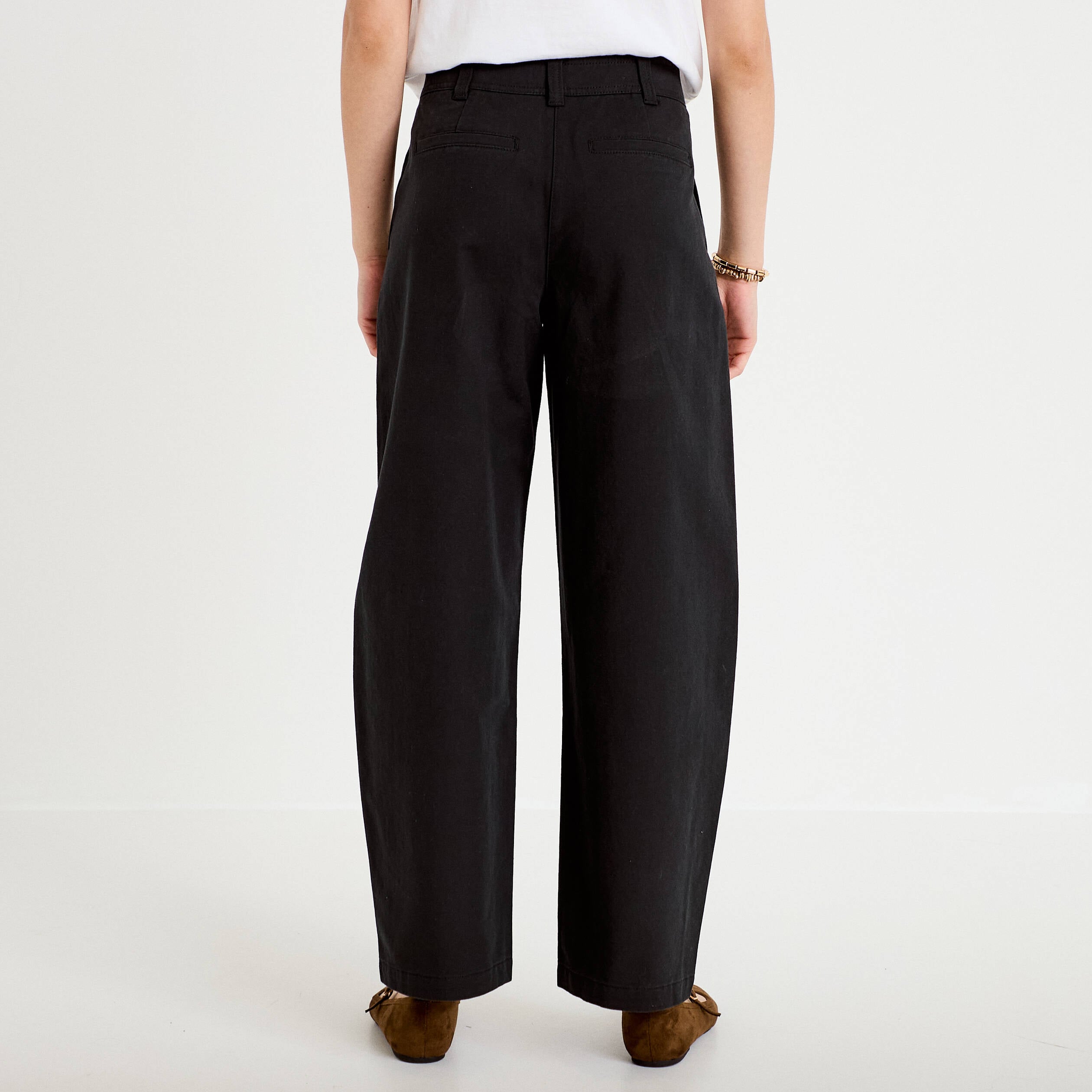 Pantalon chino coupe barrel noir femme