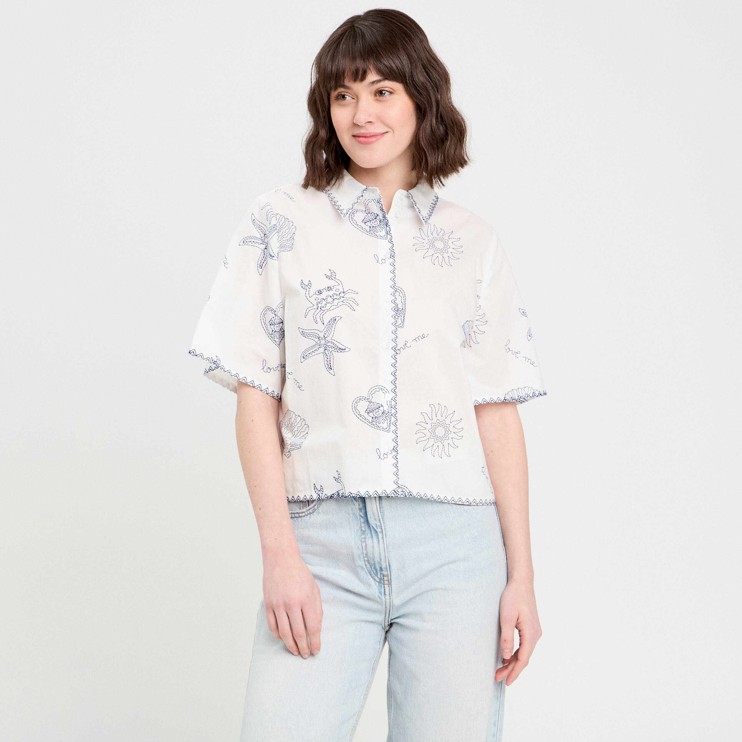 Chemise manches courtes brod&eacute;e bleu marine femme