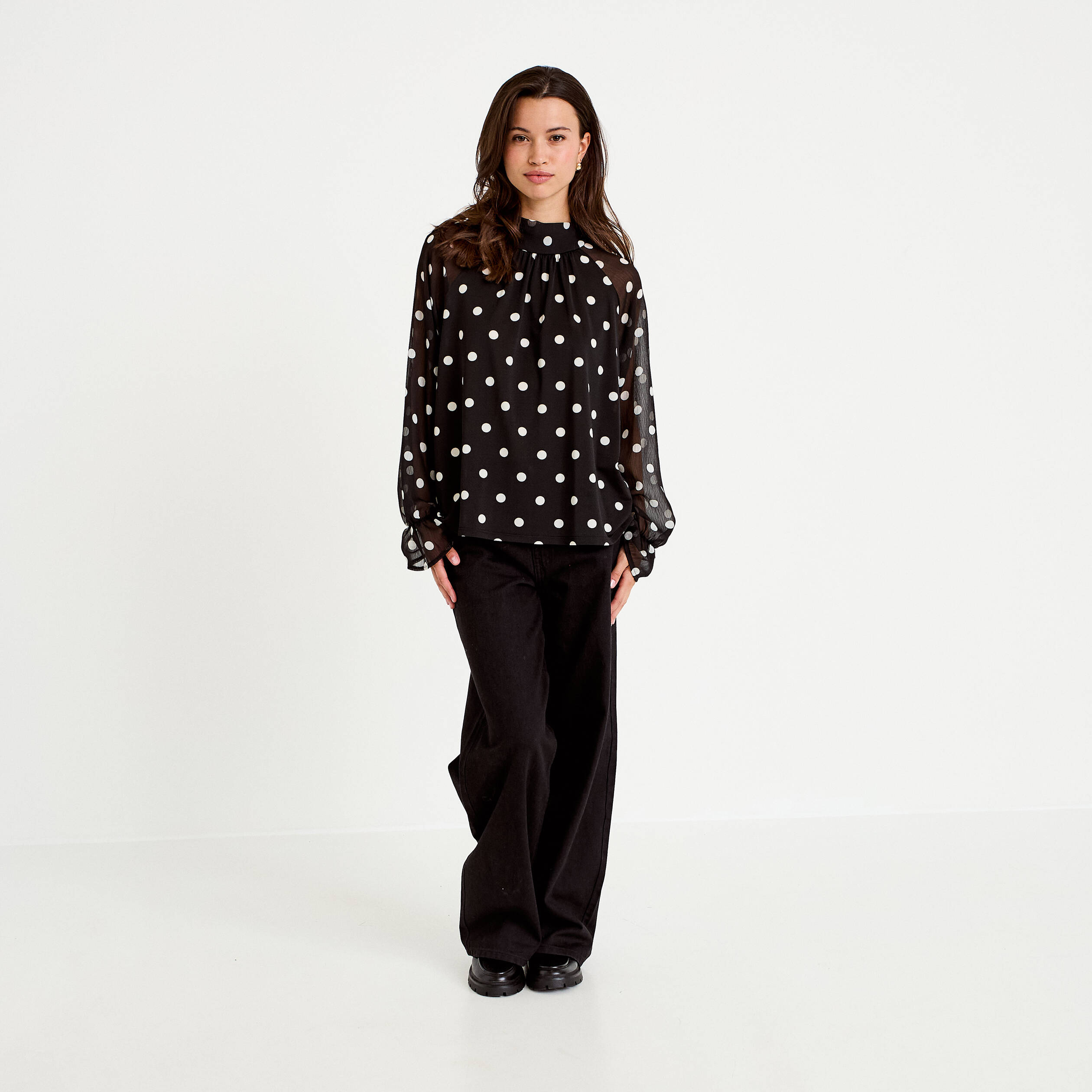 Blouse droite voile manches longues noir femme