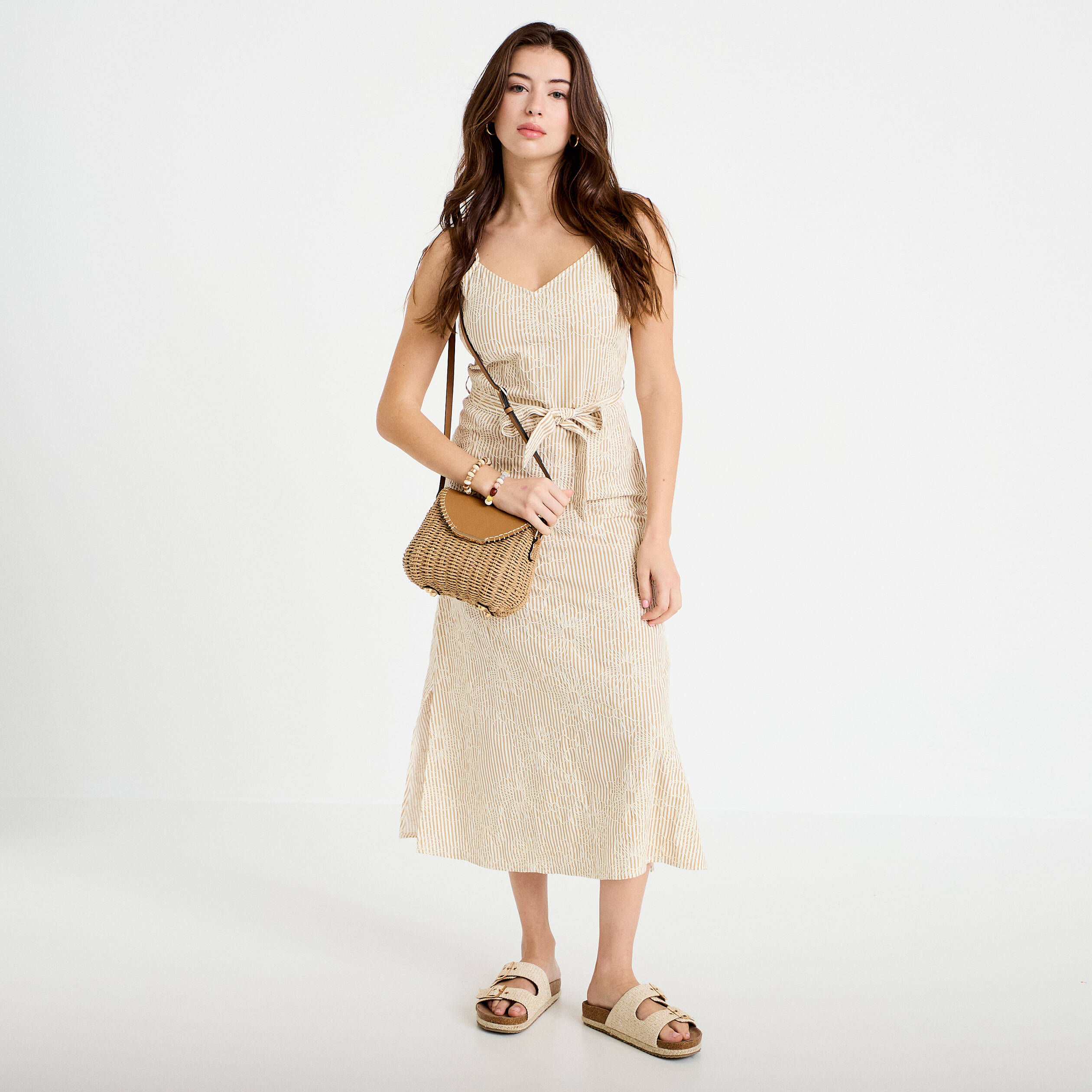 Robe droite 3/4 col v fines bretelles beige moyen femme