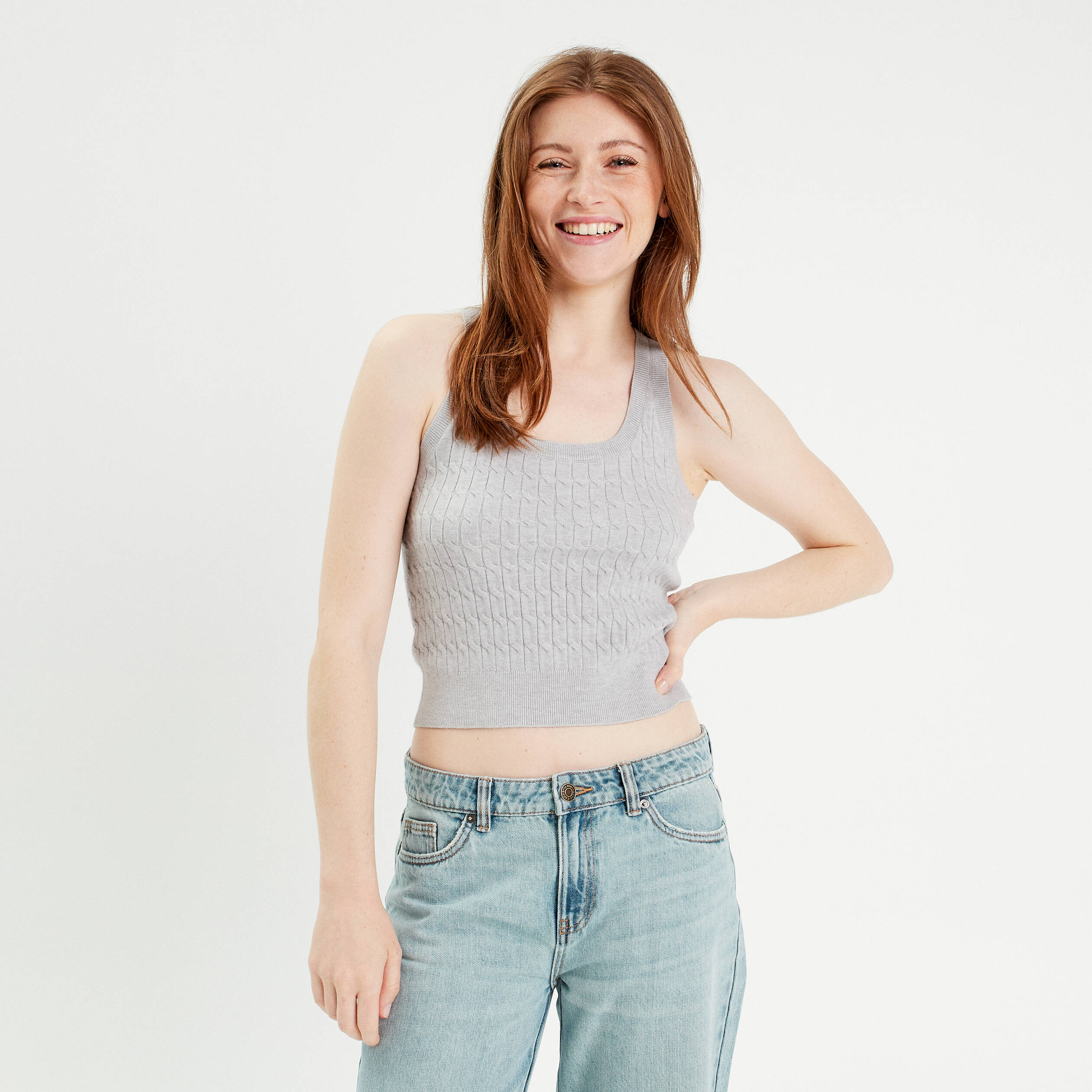 D&eacute;bardeur tricot torsades gris clair femme