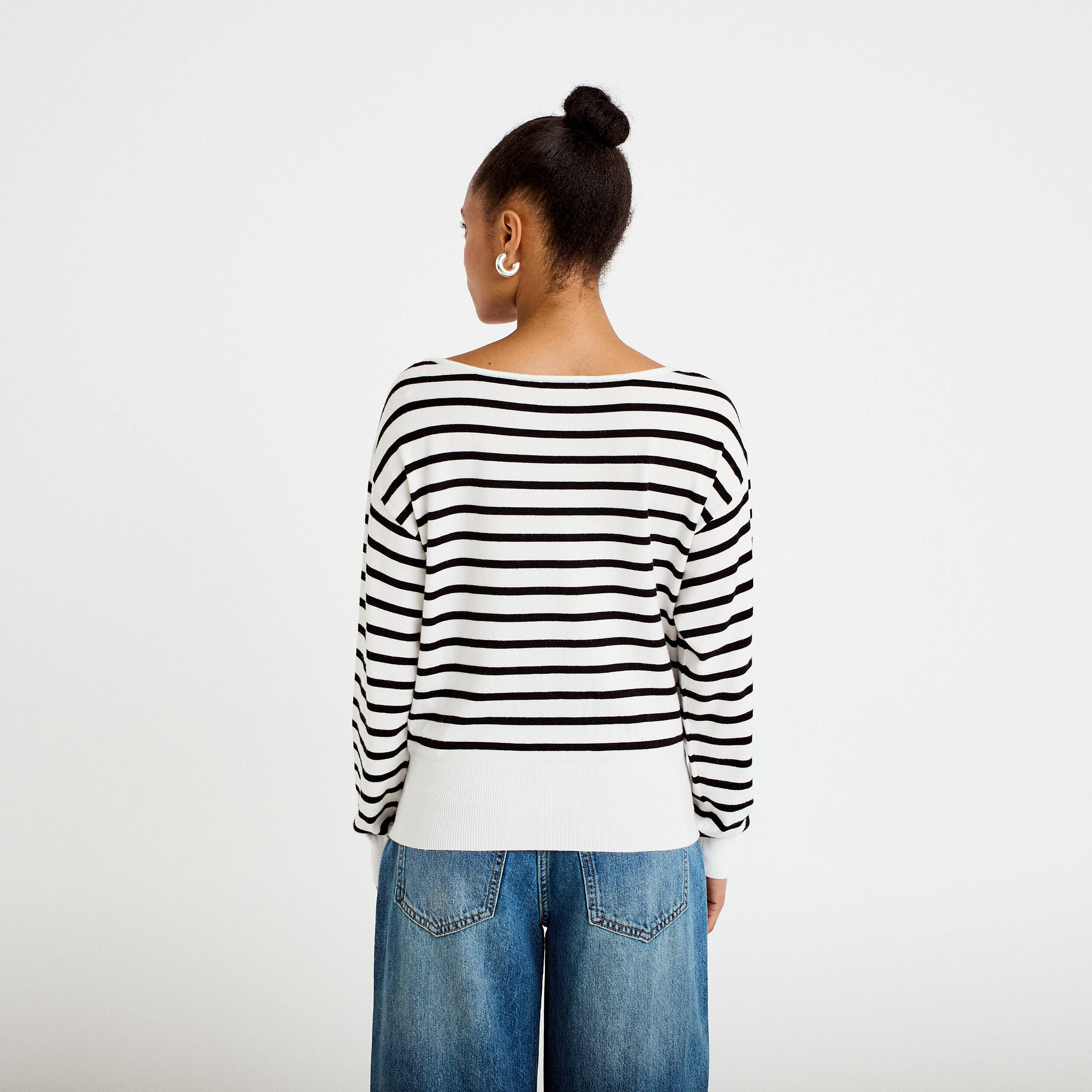 Pull ample manches longues fin blanc femme