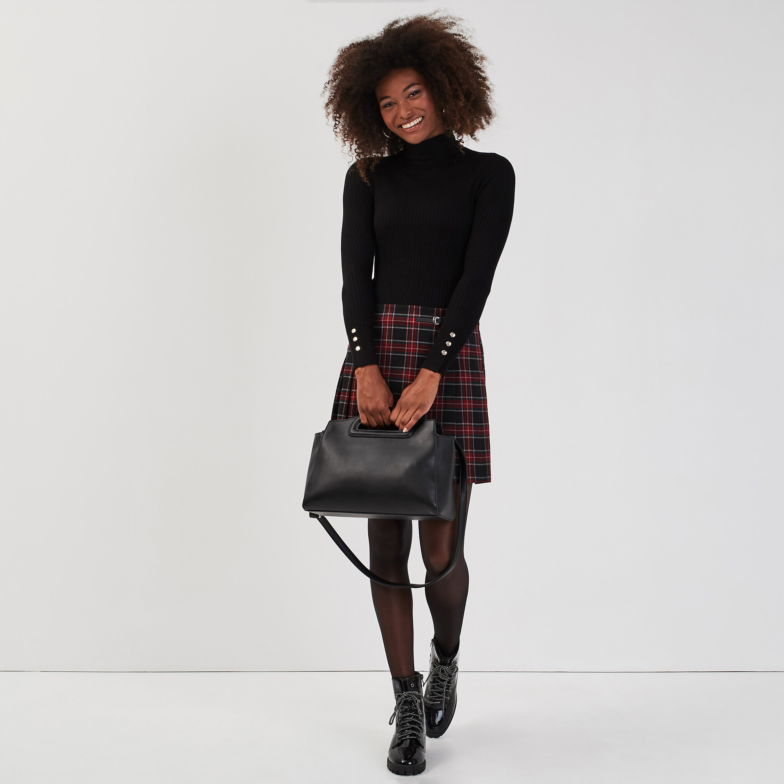 Pull col roul&eacute; c&ocirc;tel&eacute; noir femme