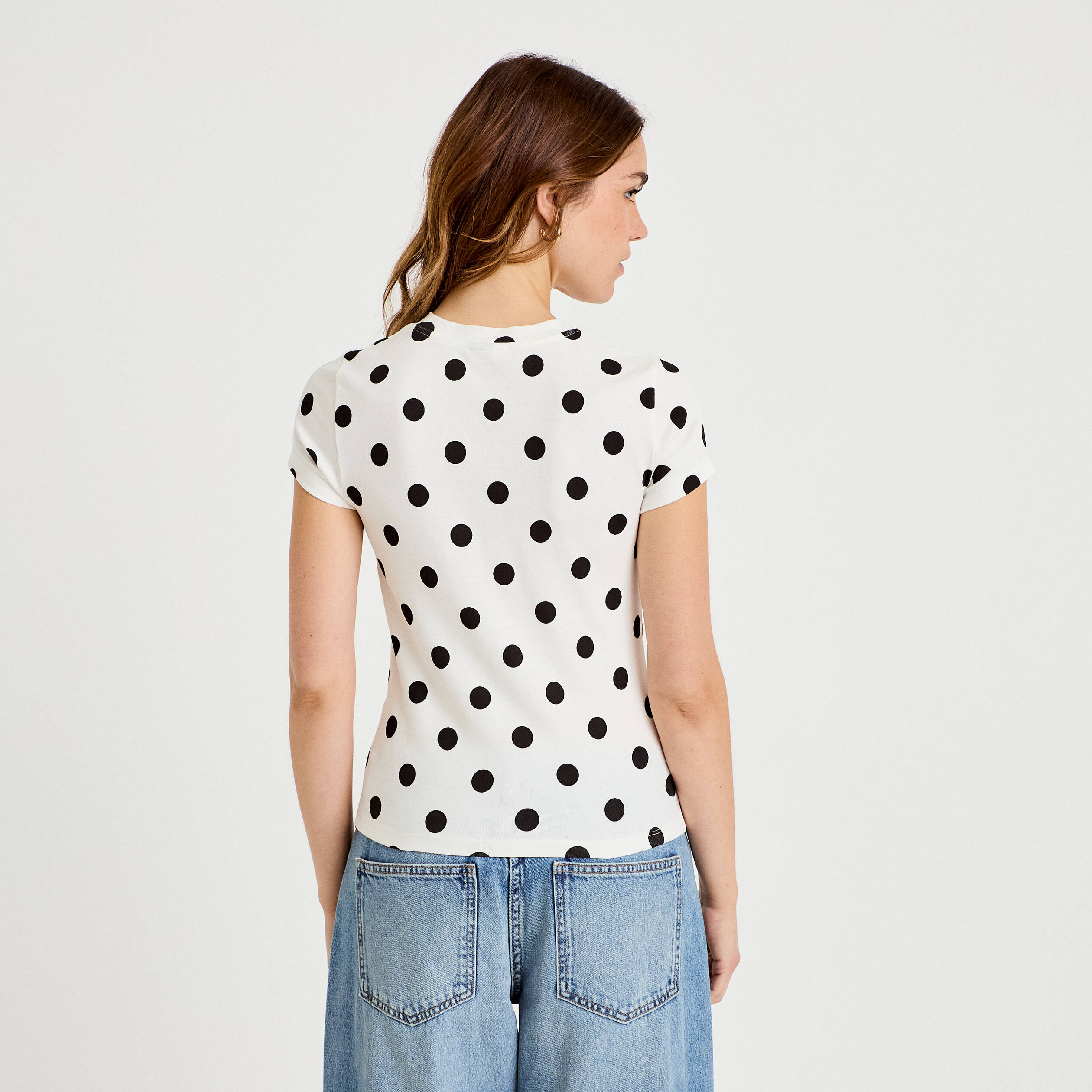 Top ajust&eacute; col rond manches courtes blanc femme