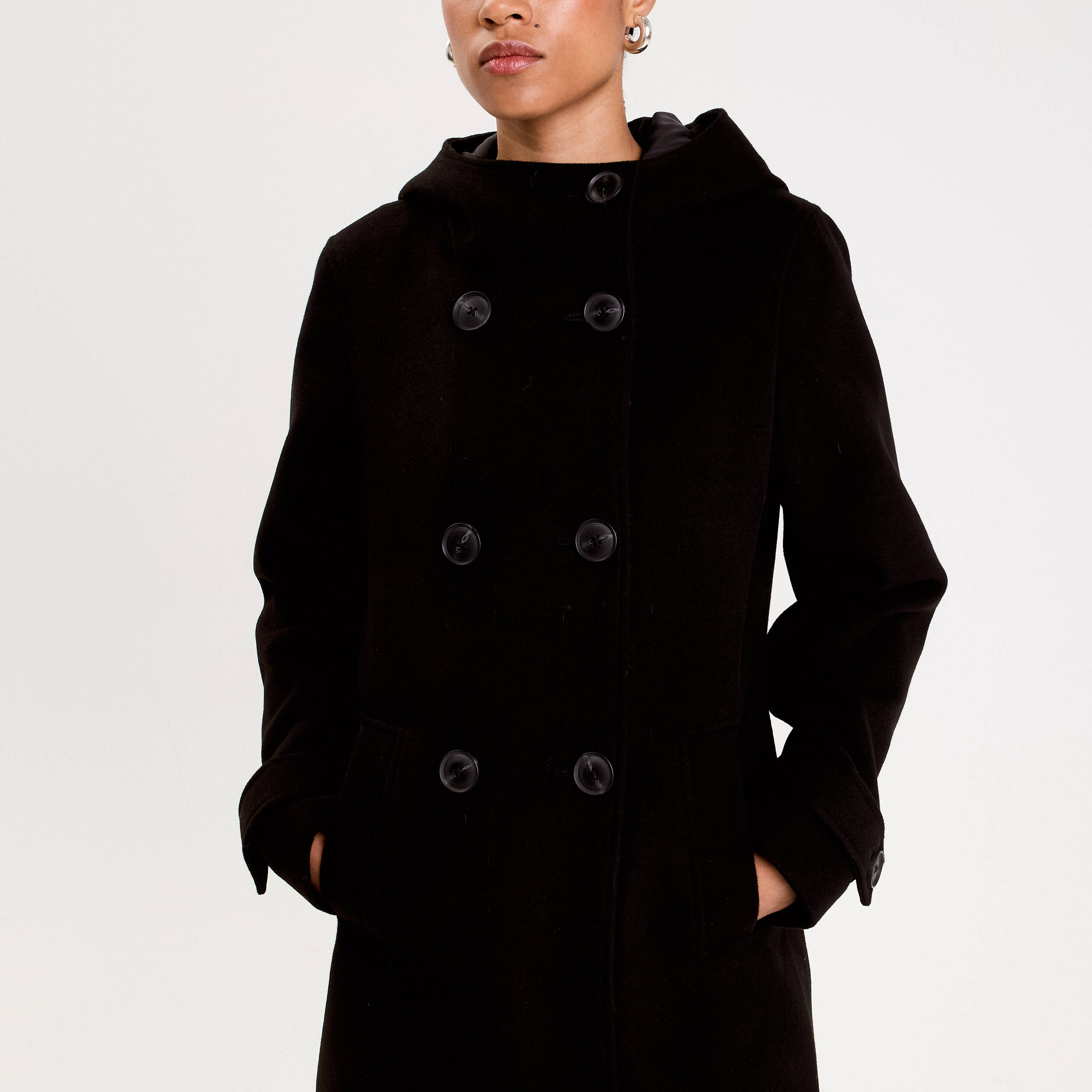 Manteau ajust&eacute; 3/4 &agrave; capuche noir femme