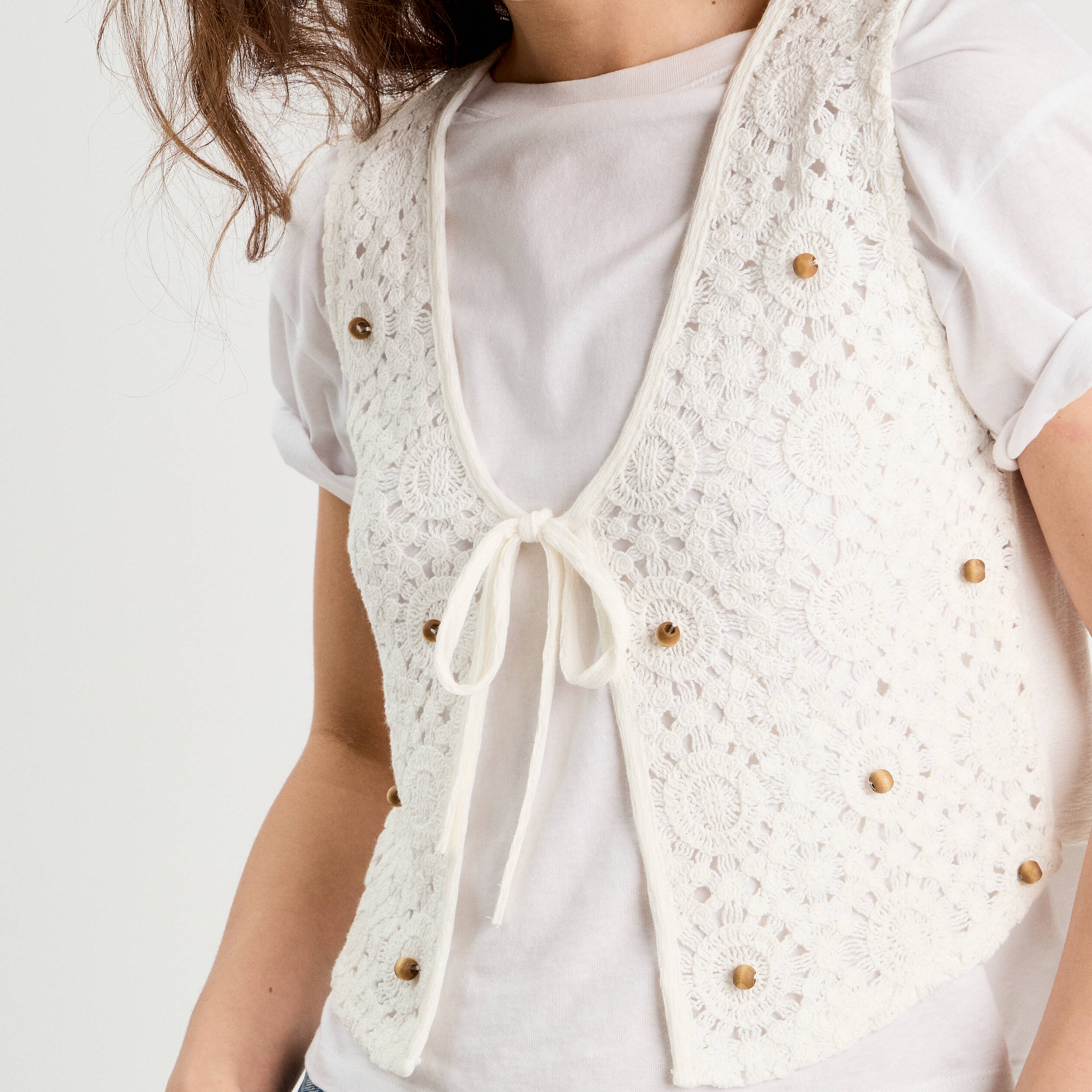 Gilet nou&eacute; effet crochet ecru femme