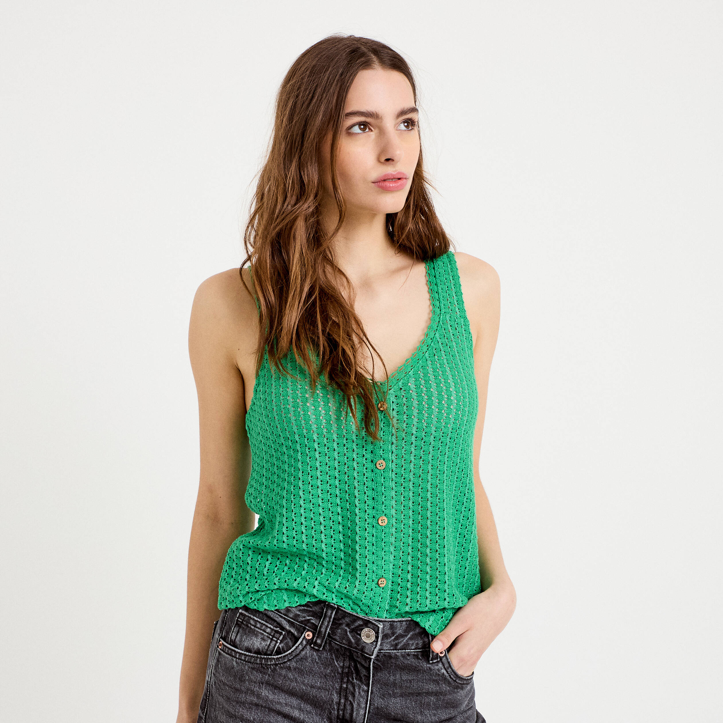 D&eacute;bardeur ajour&eacute; aspect dentelle col v vert femme