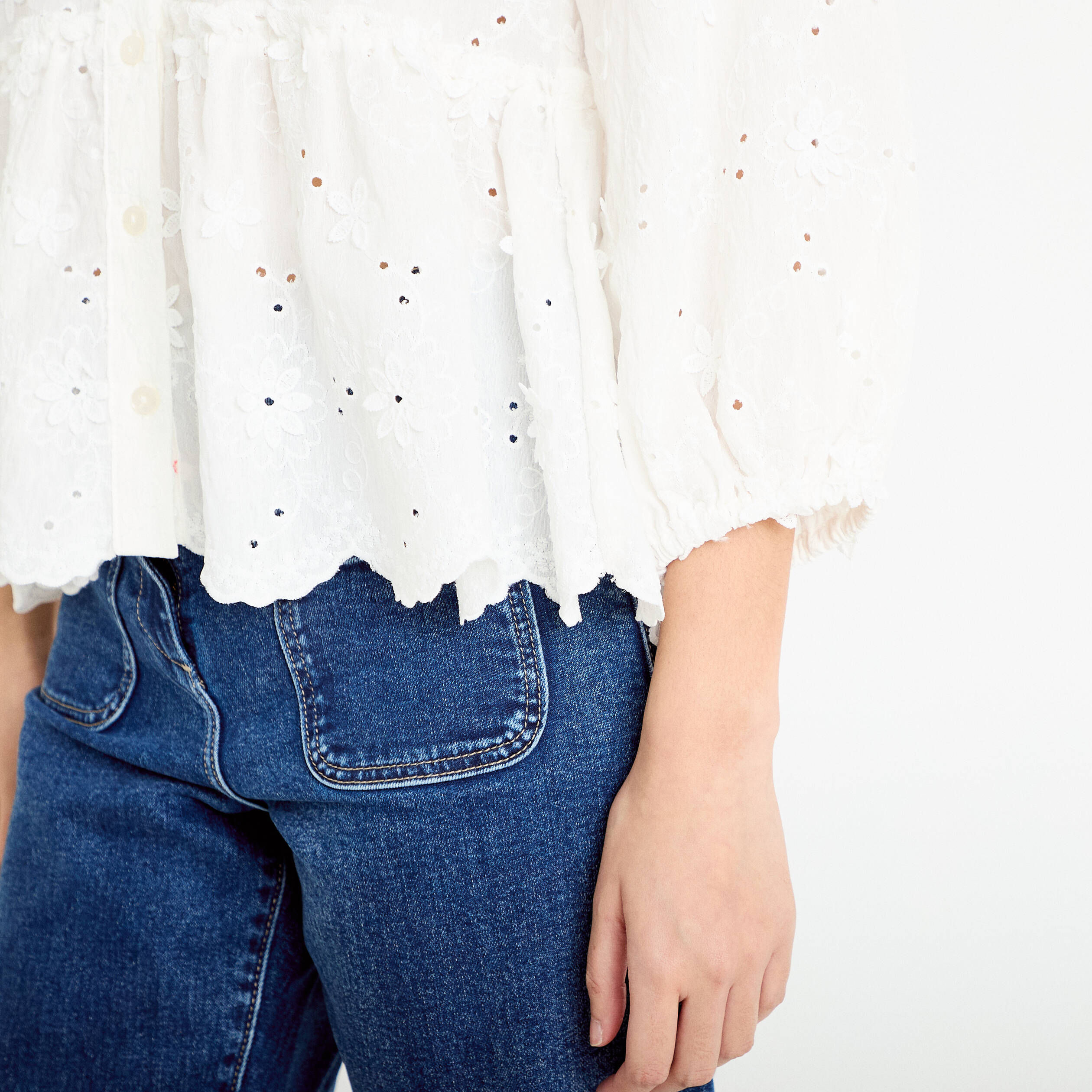 Blouse &agrave; motif en relief ecru femme