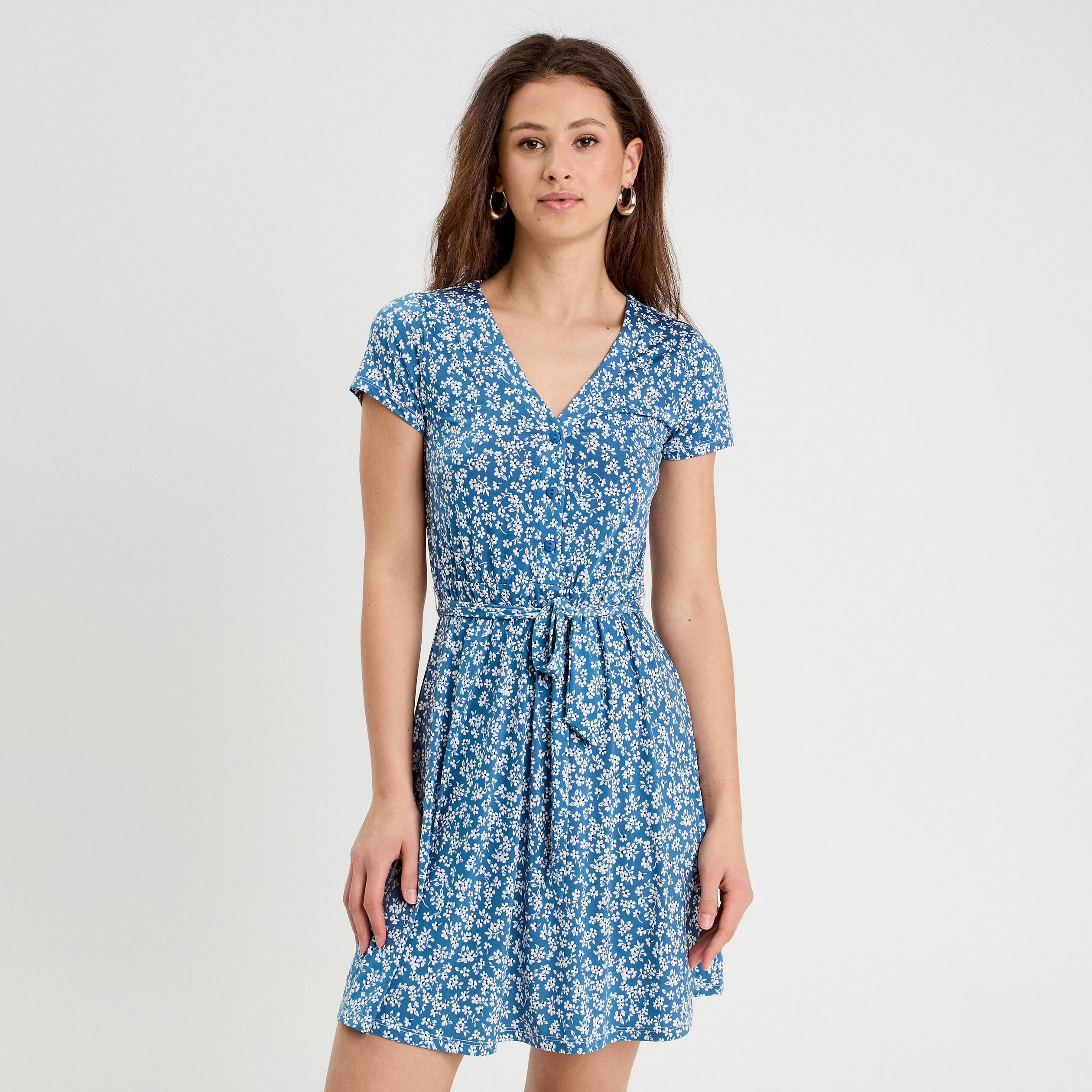 Robe &eacute;vas&eacute;e boutonn&eacute;e bleu clair femme