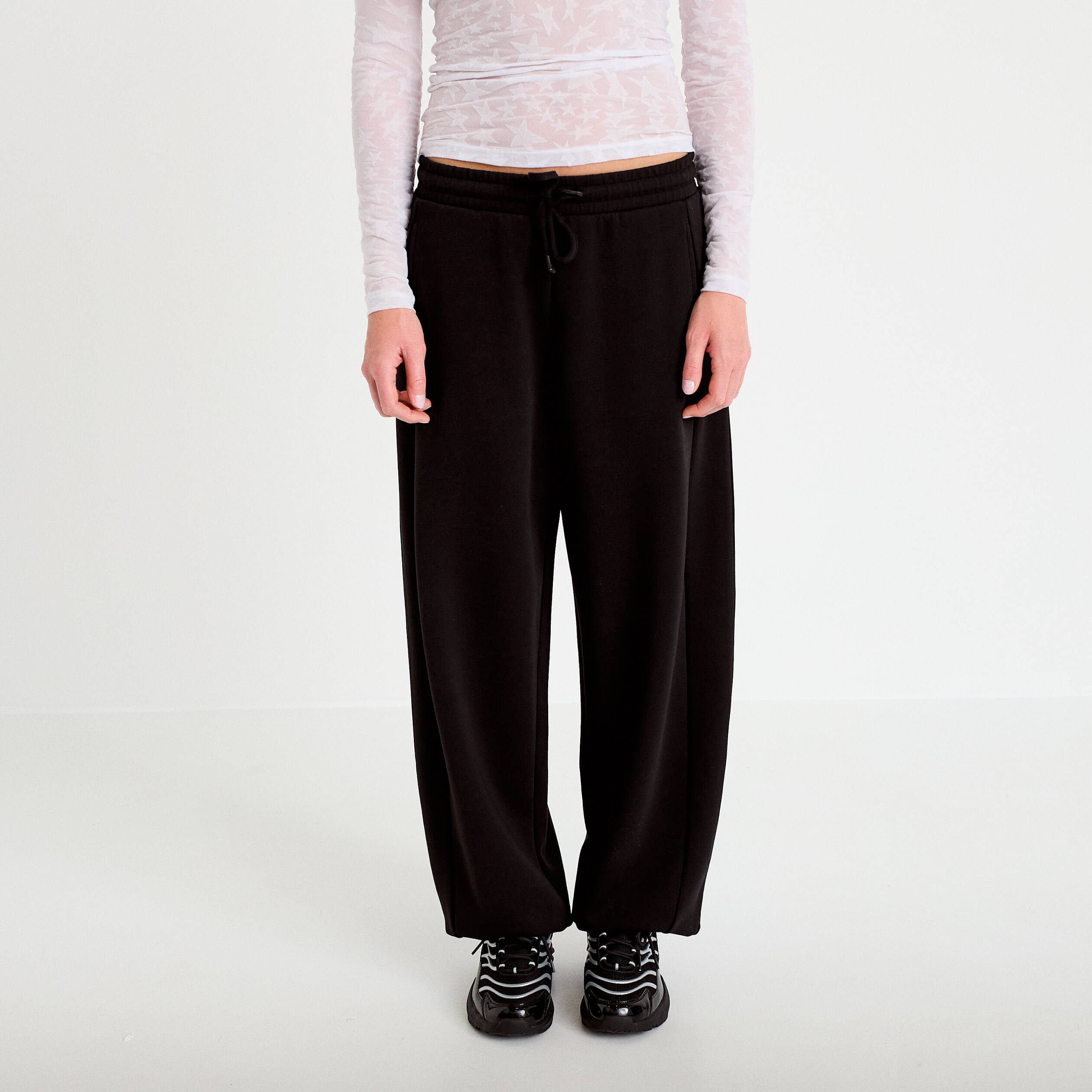 Jogging large taille standard noir femme