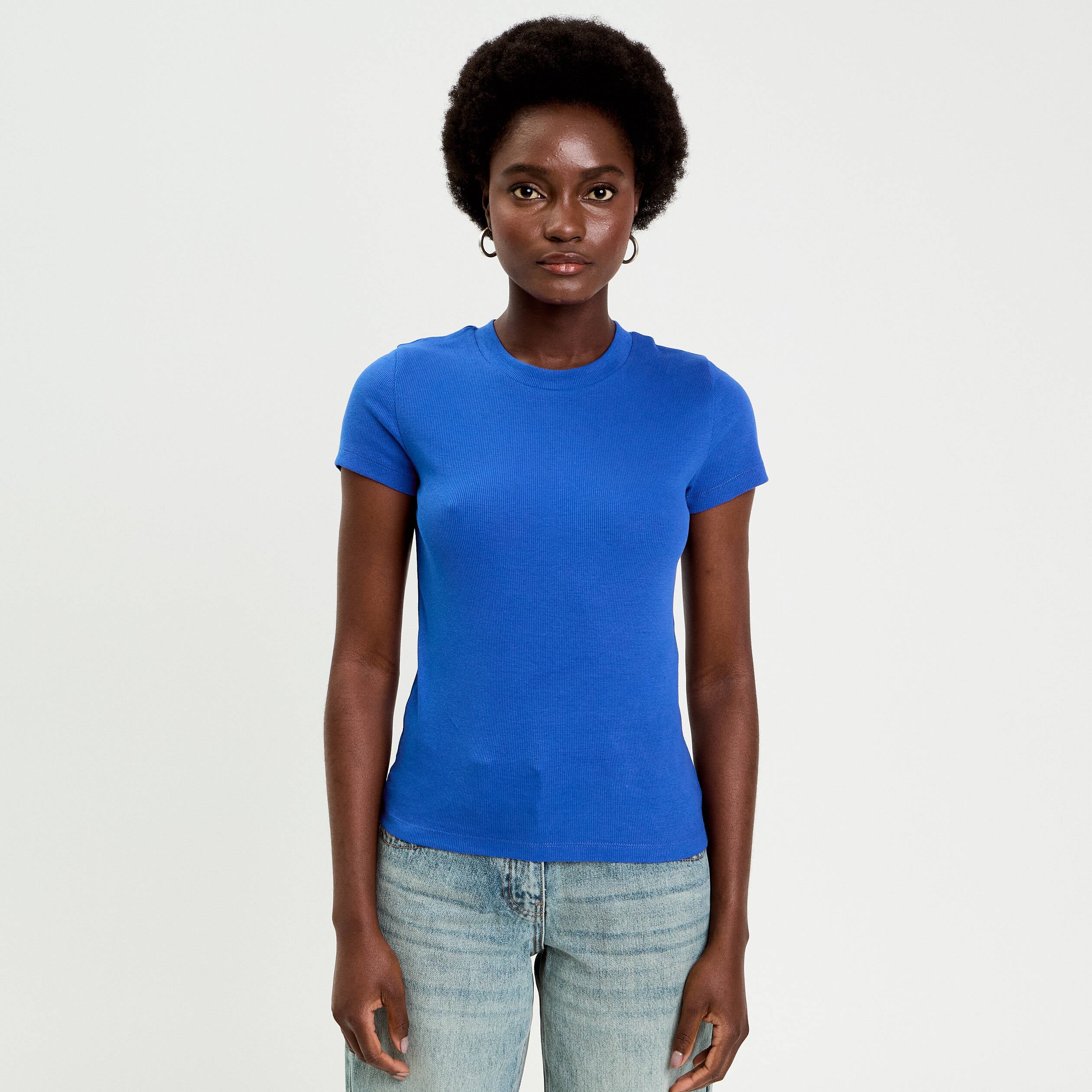 T-shirt c&ocirc;tel&eacute; ajust&eacute; manches courtes bleu electrique femme