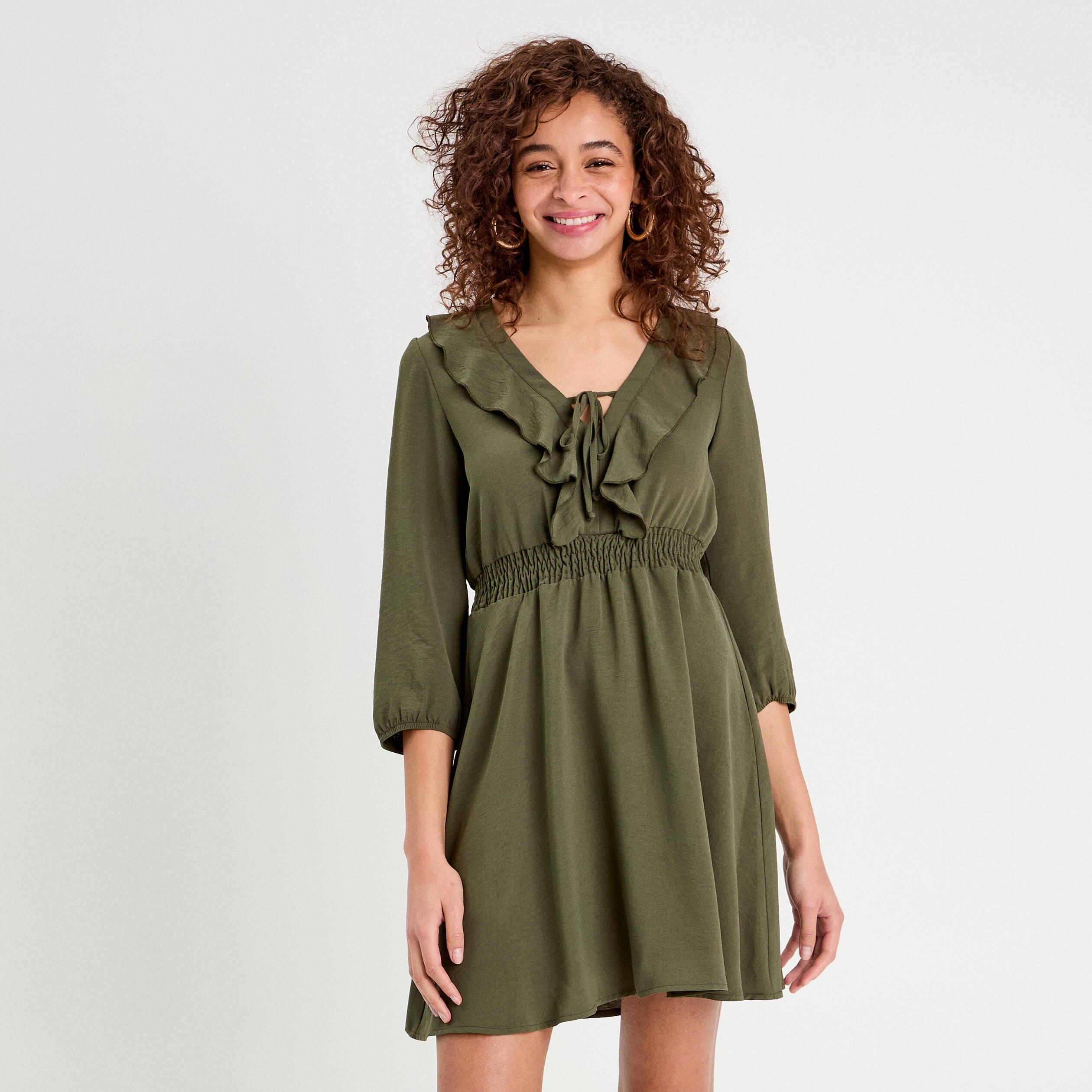 Robe &eacute;vas&eacute;e avec volants vert kaki femme