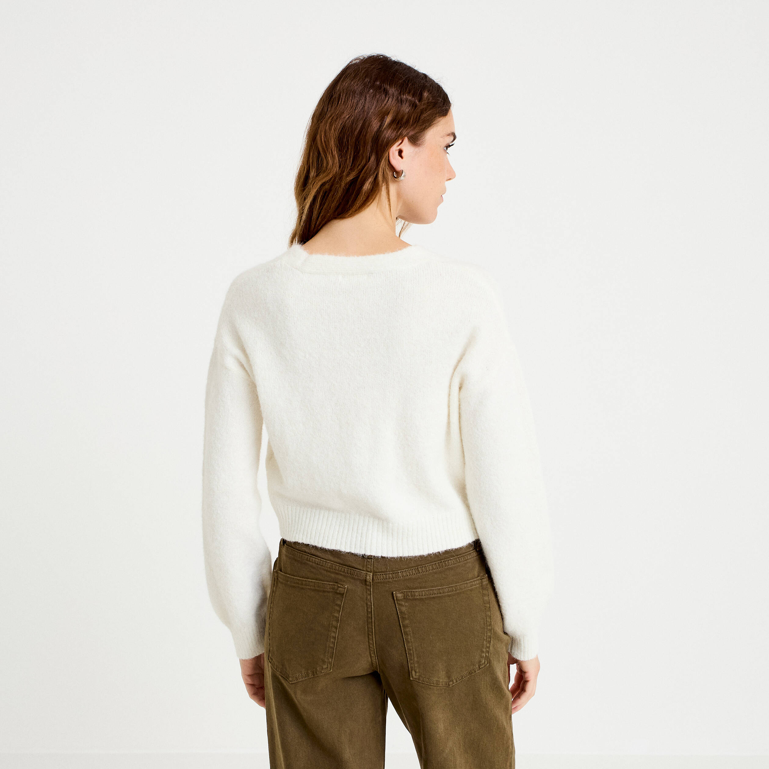 Gilet court ajust&eacute; col v manches longues ecru femme