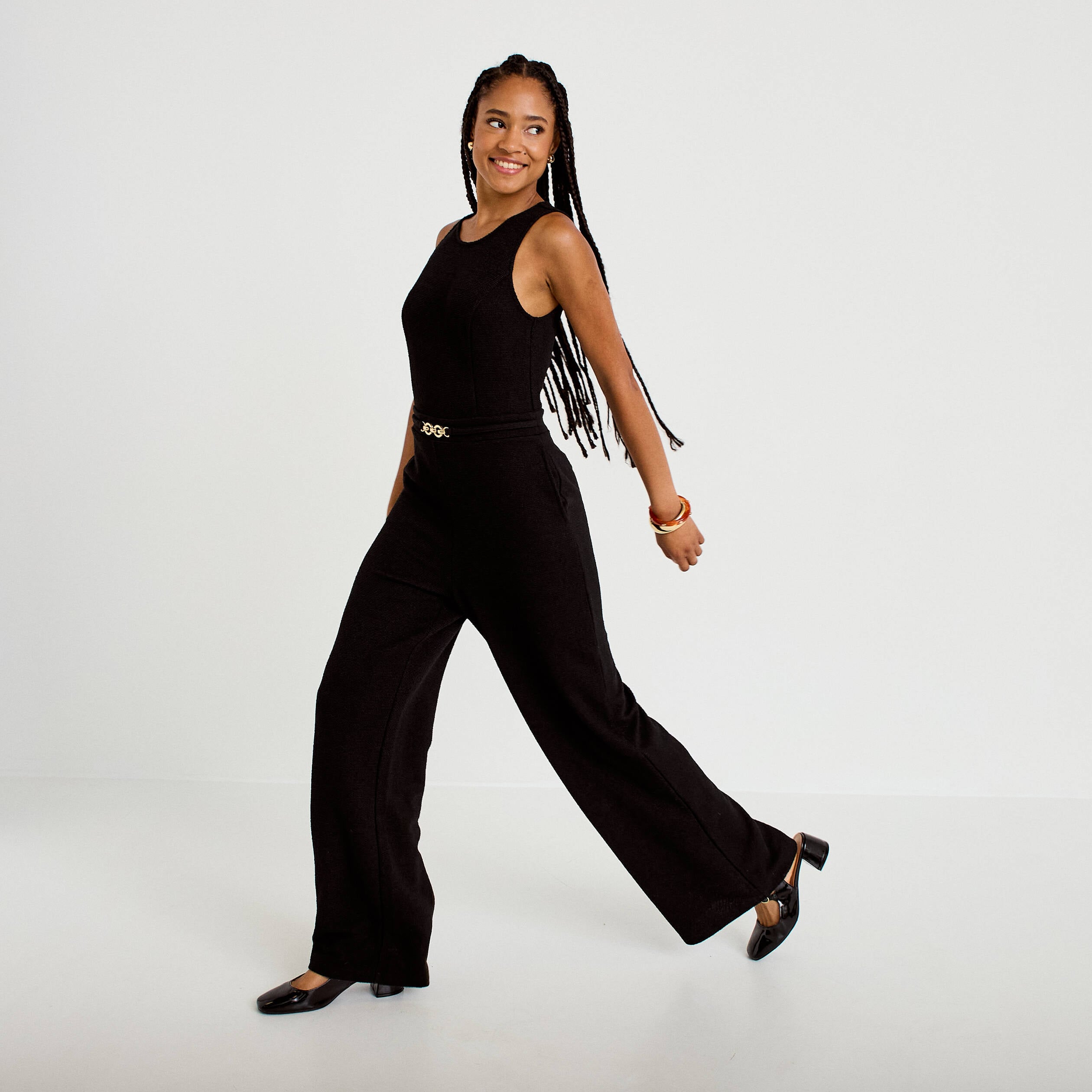 Combinaison large sans manches ceintur&eacute;e noir femme