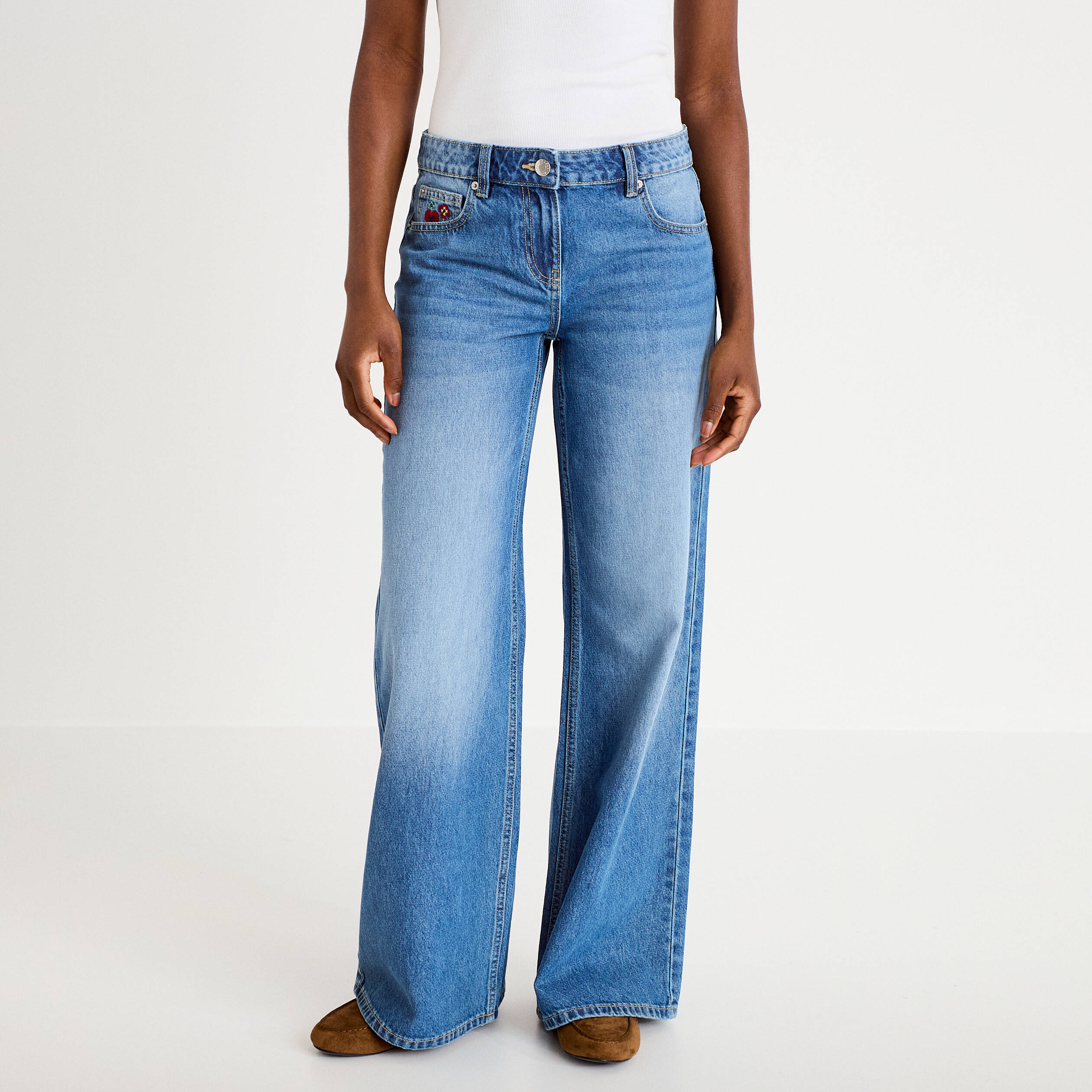 Jean wide leg taille basse broderie denim stone femme