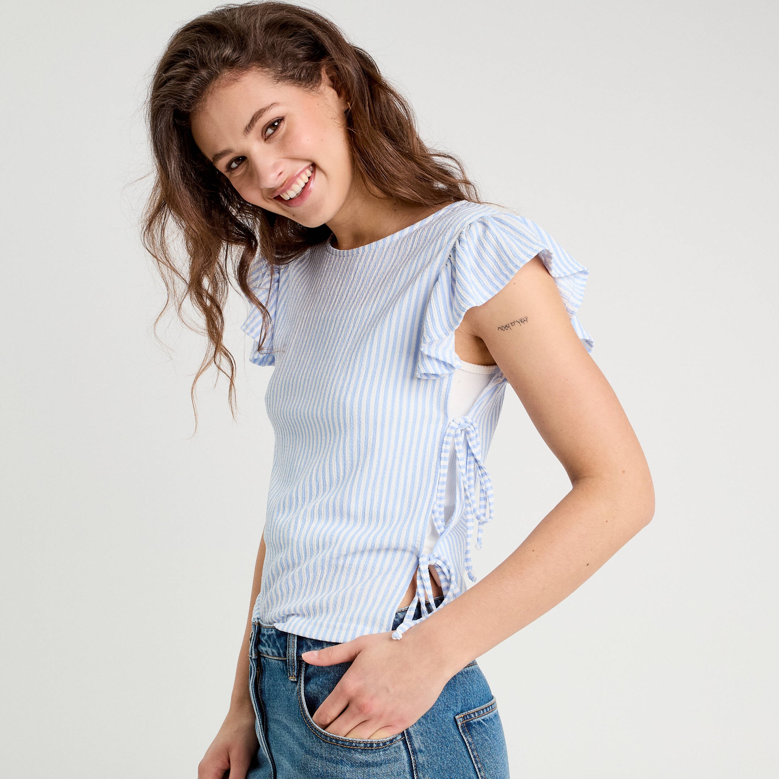 T-shirt noeuds c&ocirc;t&eacute;s bleu femme