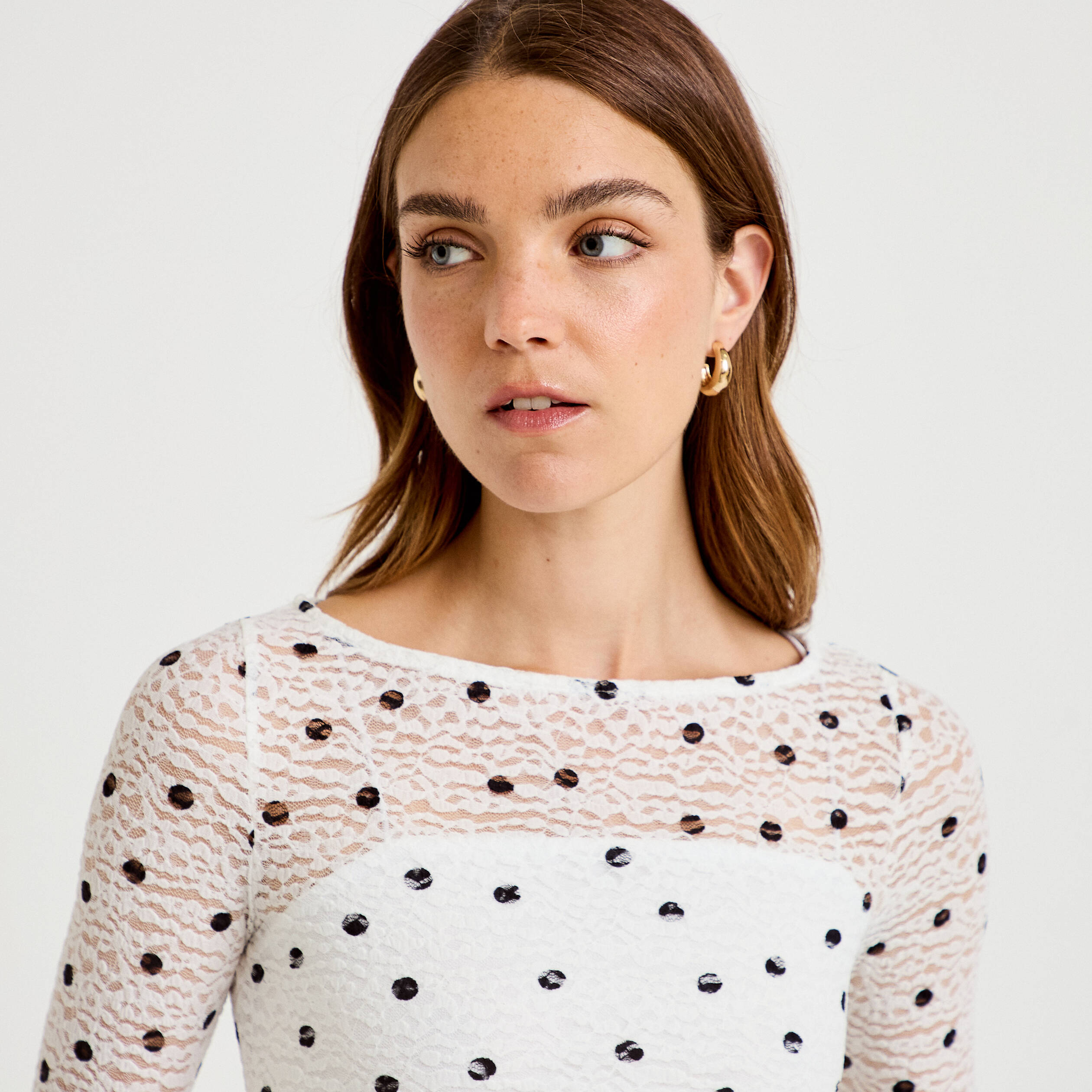 Top dentelle pliss&eacute; col bateau blanc femme