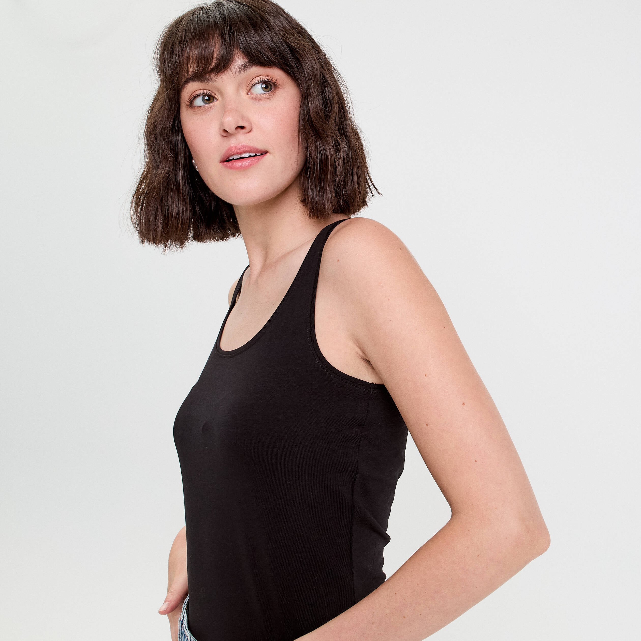 D&eacute;bardeur bretelles larges noir femme