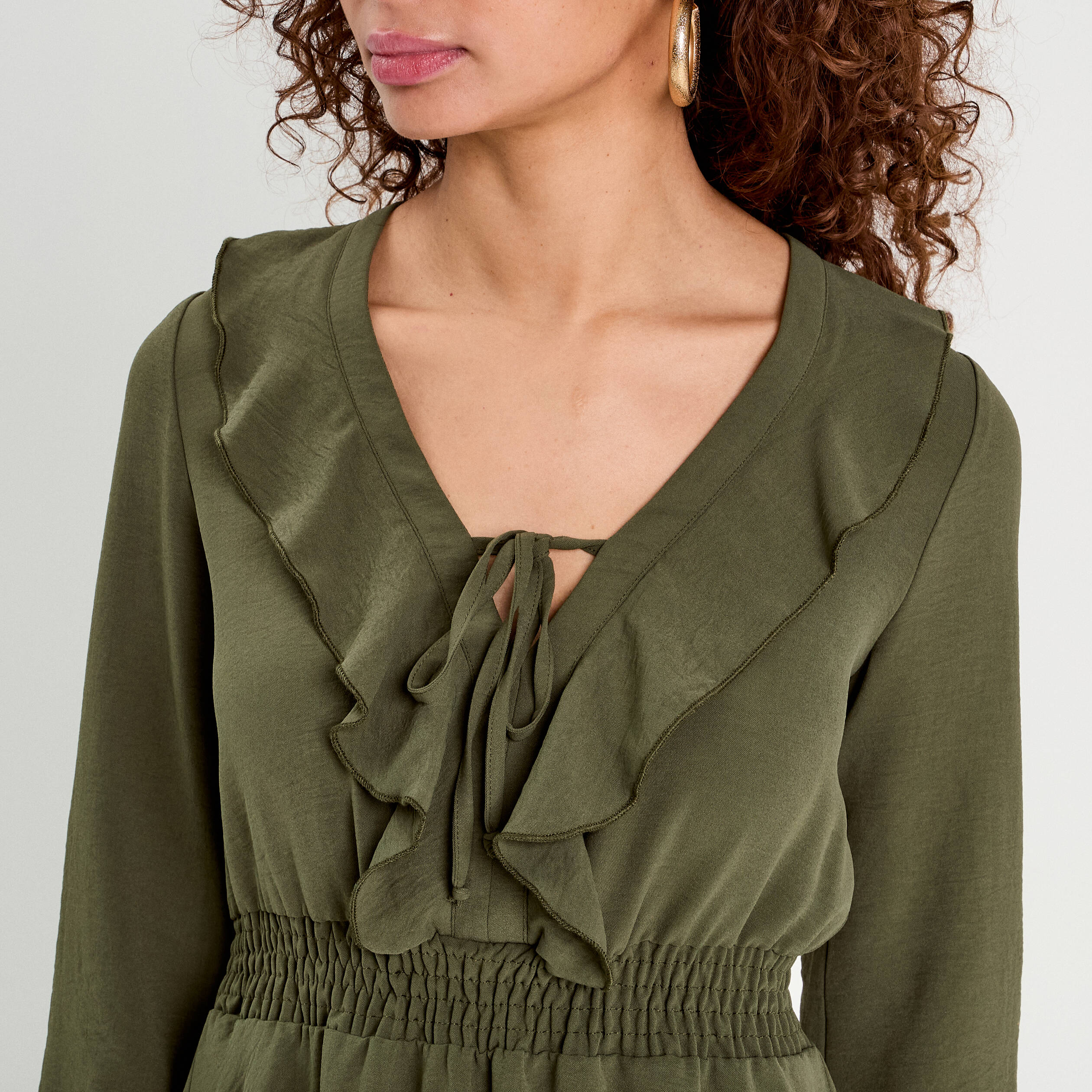 Robe &eacute;vas&eacute;e avec volants vert kaki femme