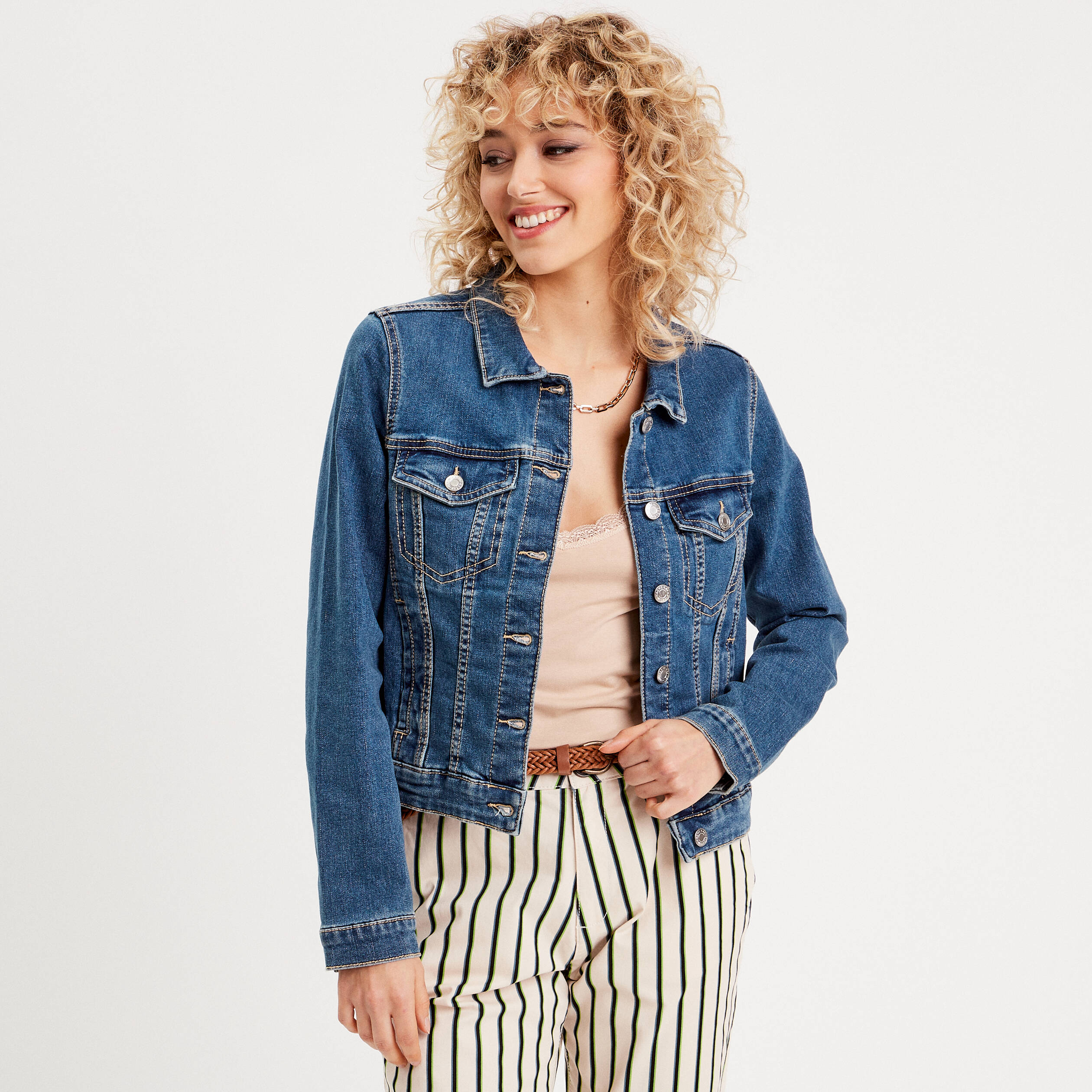 veste droite en jean denim stone femme Veste droite en jean denim stone femme