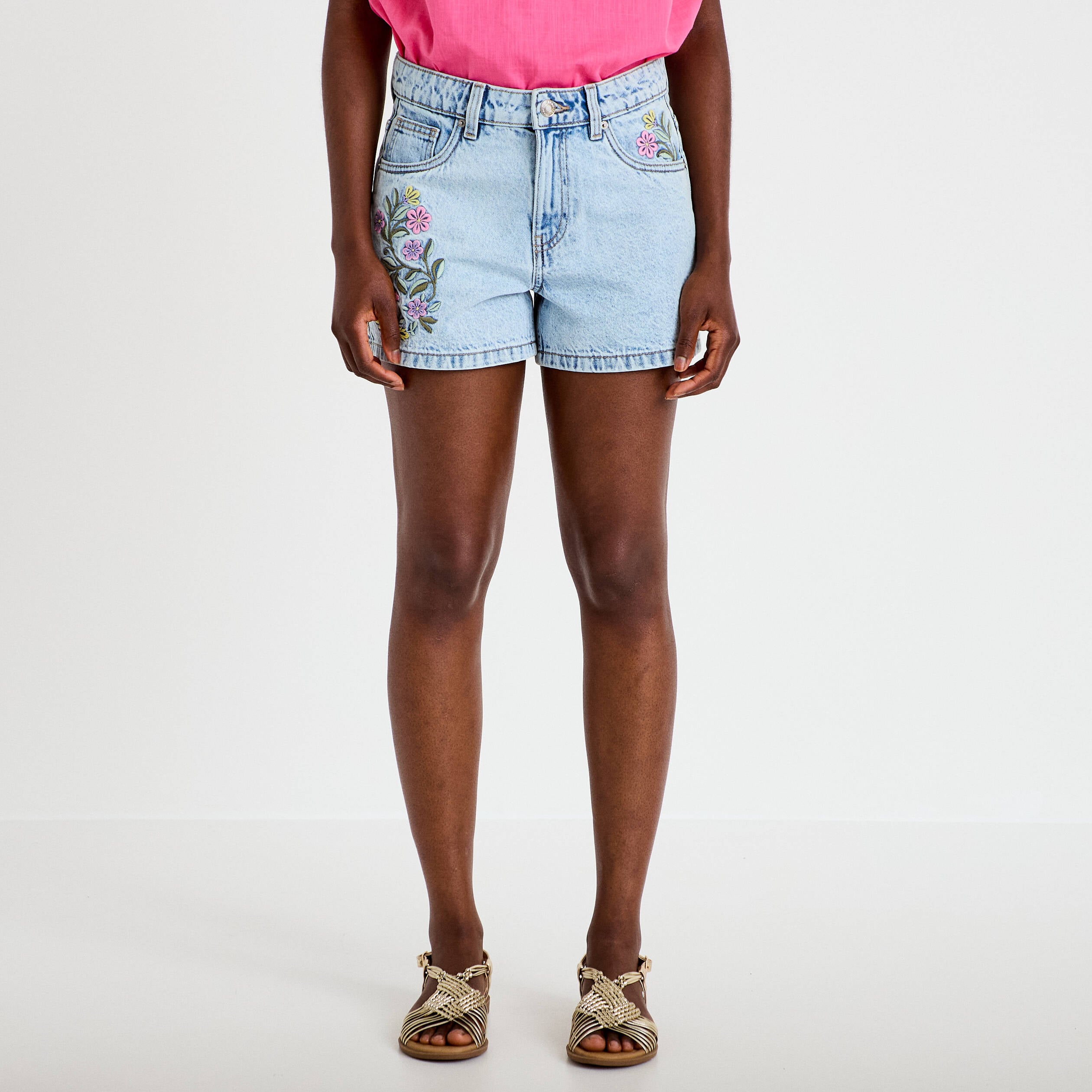 Short en jean avec broderie denim bleach femme