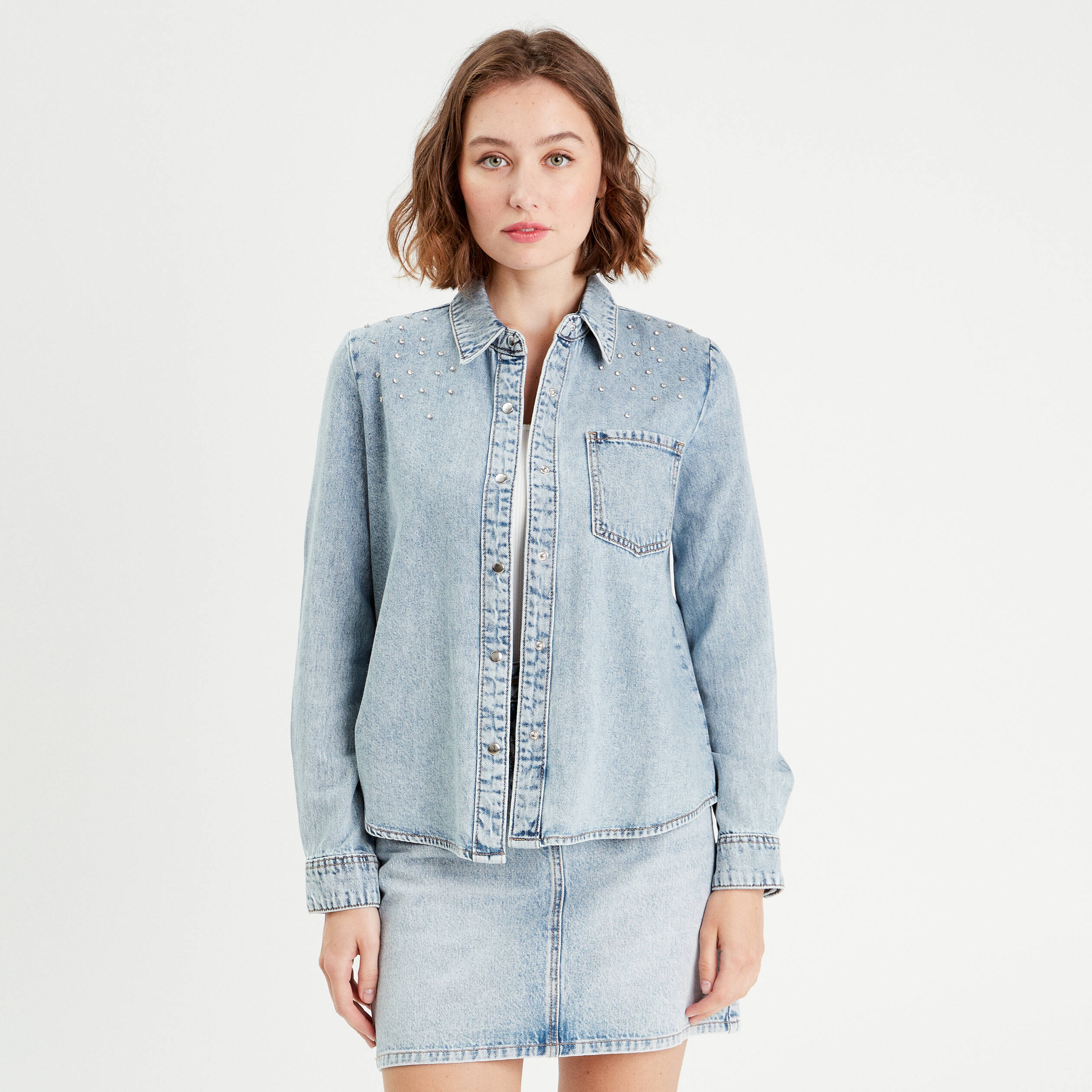 chemise en jean avec clous denim bleach femme Chemise en jean avec clous denim bleach femme