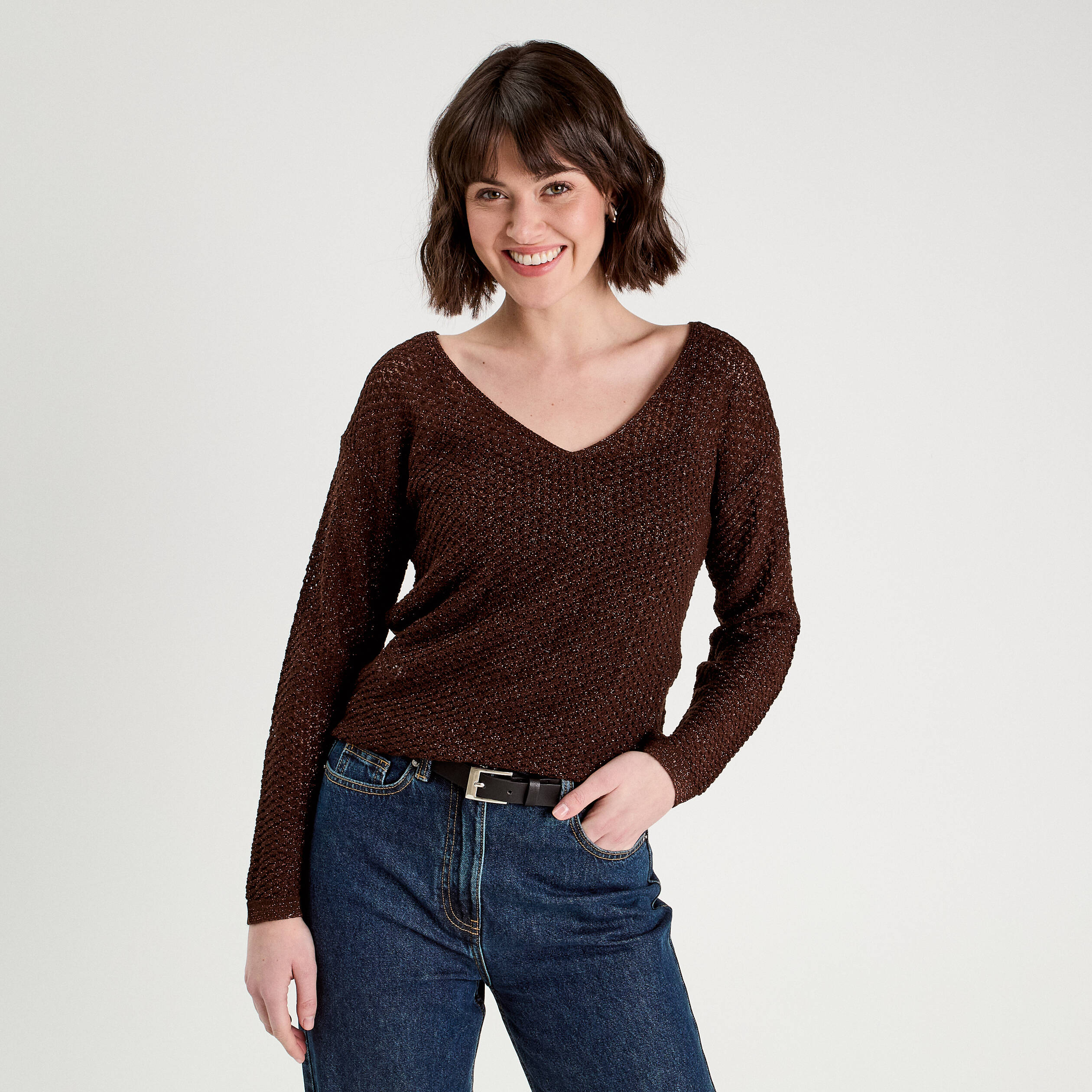 Pull ajour&eacute; manches longues marron fonc&eacute; femme
