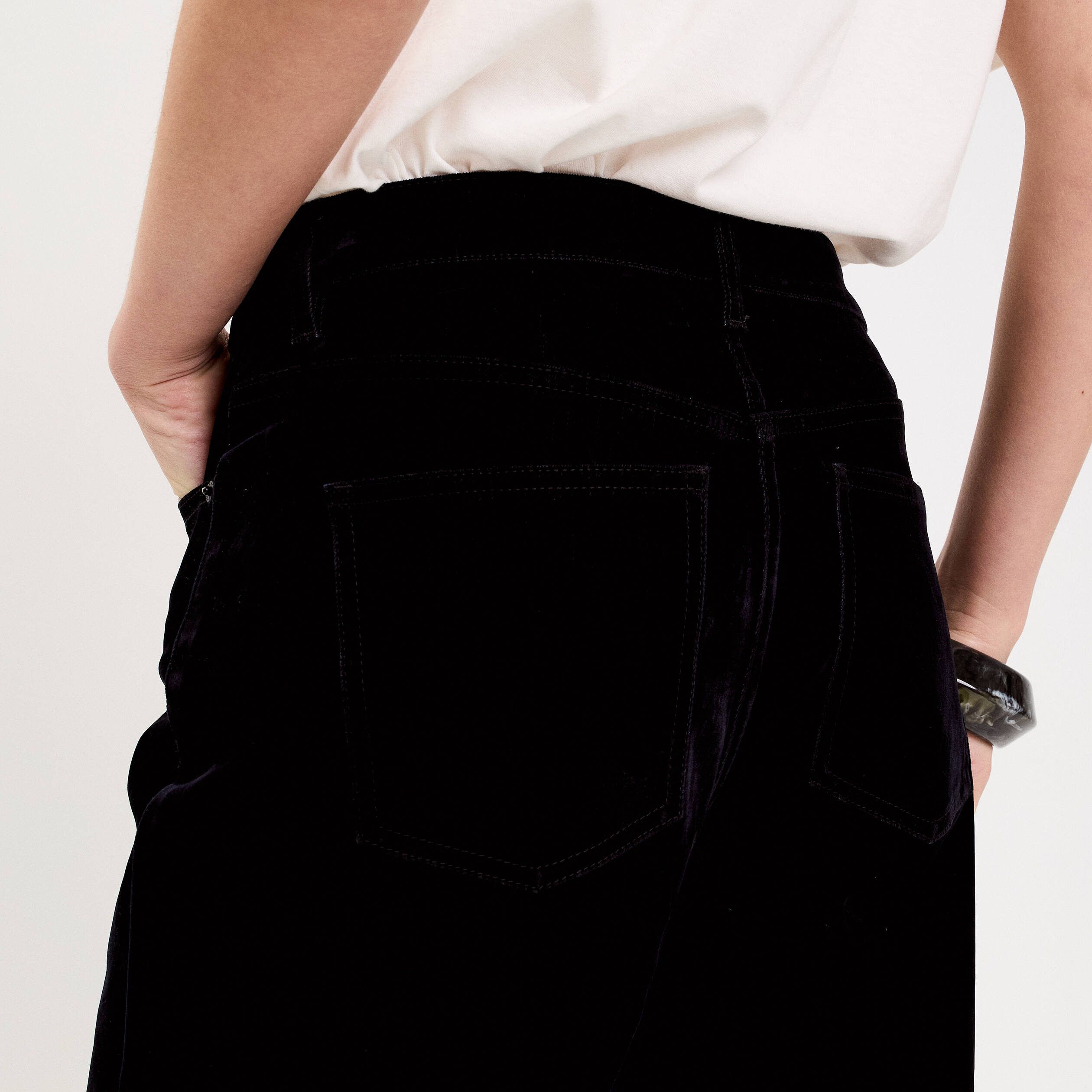 Pantalon droit en velours noir femme