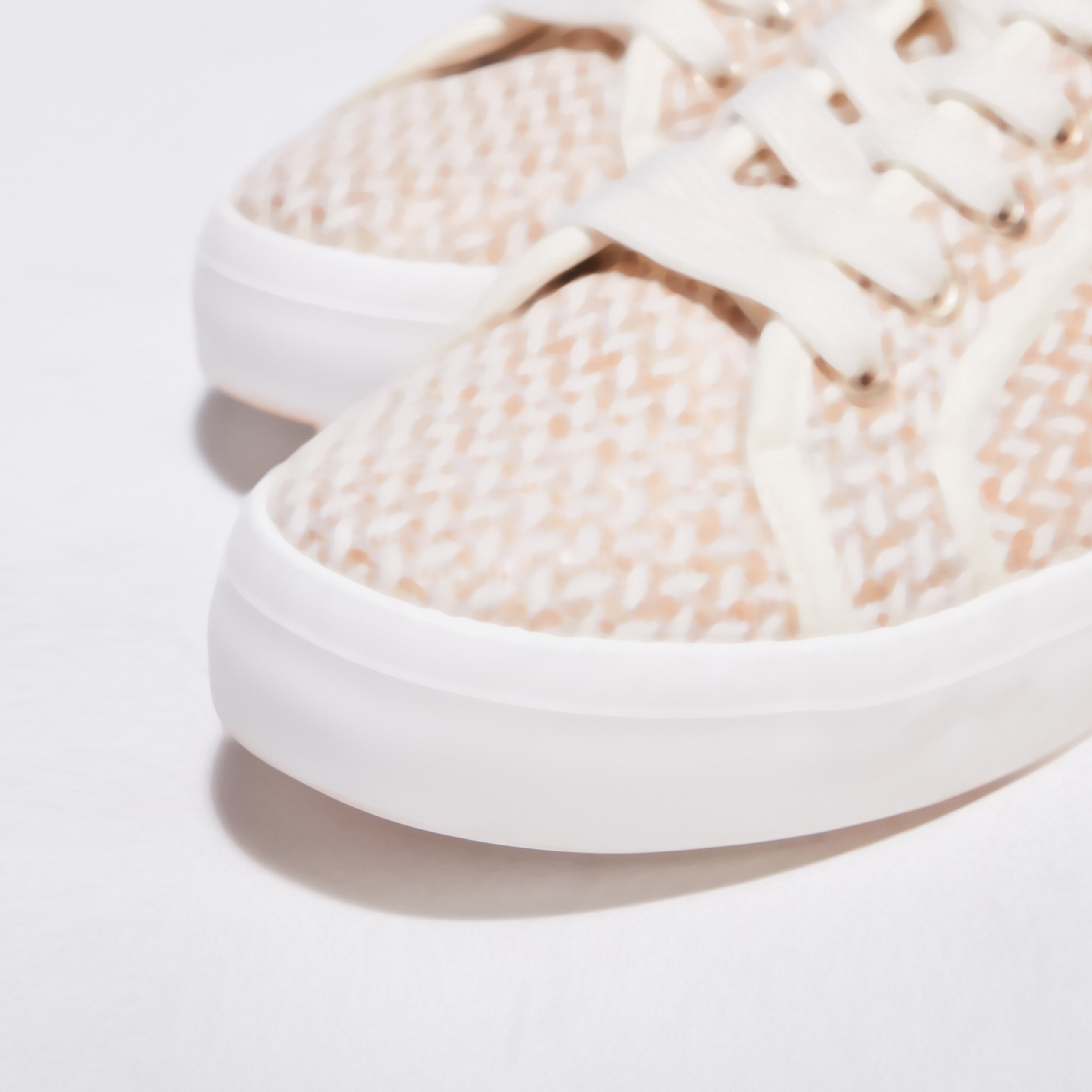 Baskets plates à lacets sable femme Vibs