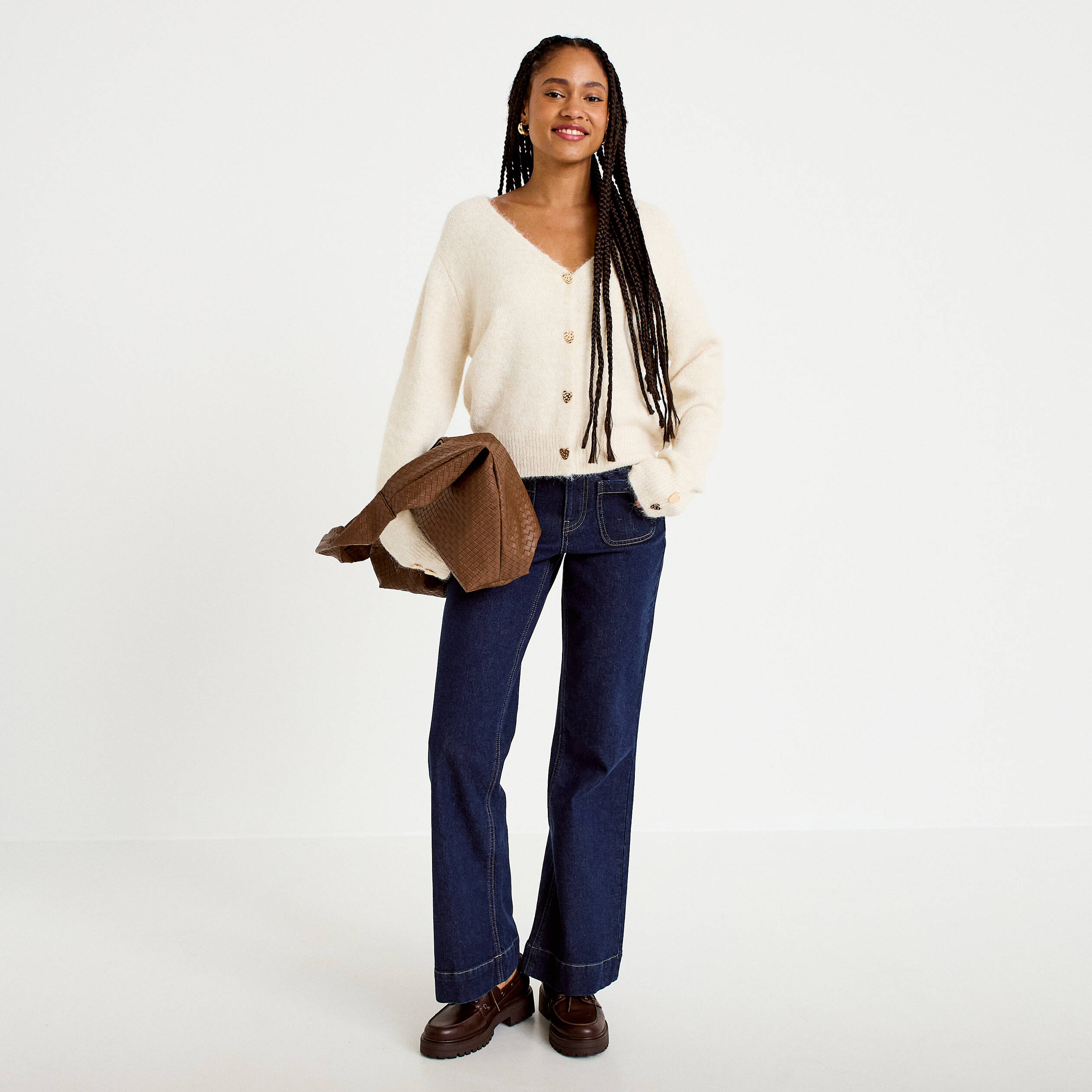 Gilet court avec boutons coeur sable femme
