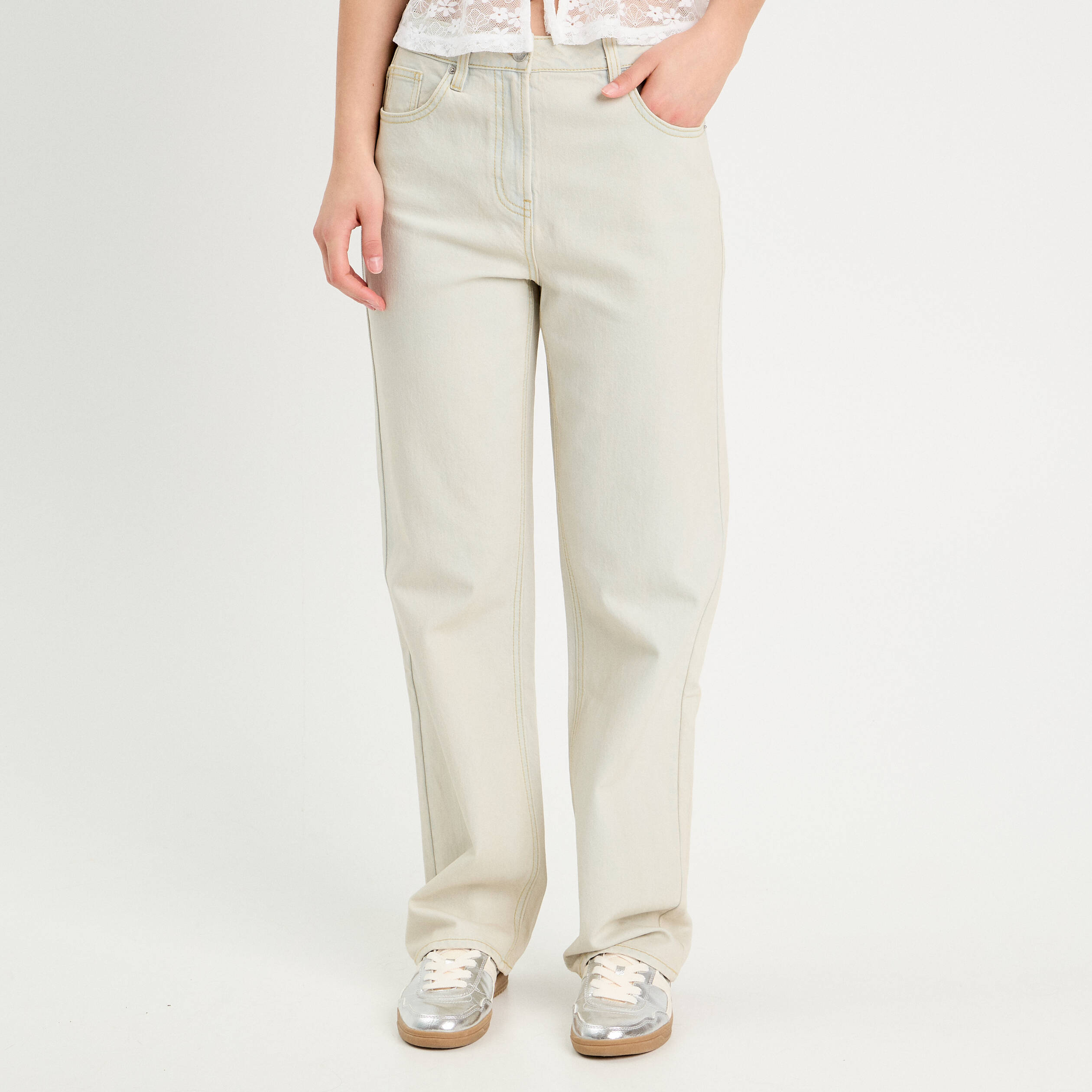 Jeans droit 5 poches denim bleach femme