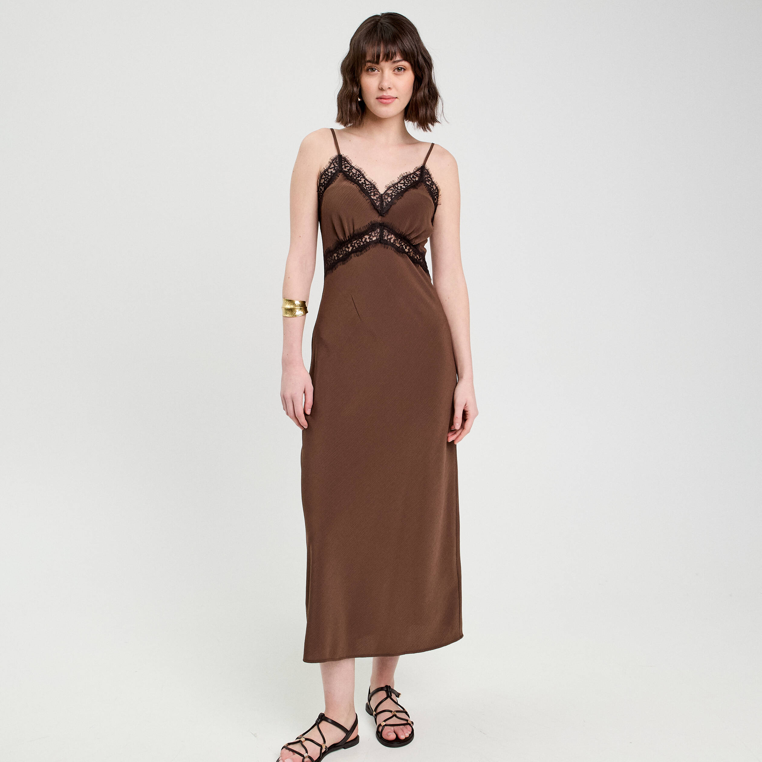 robe longue ajustee dentelle marron fonce femme Robe longue ajustée dentelle marron foncé femme