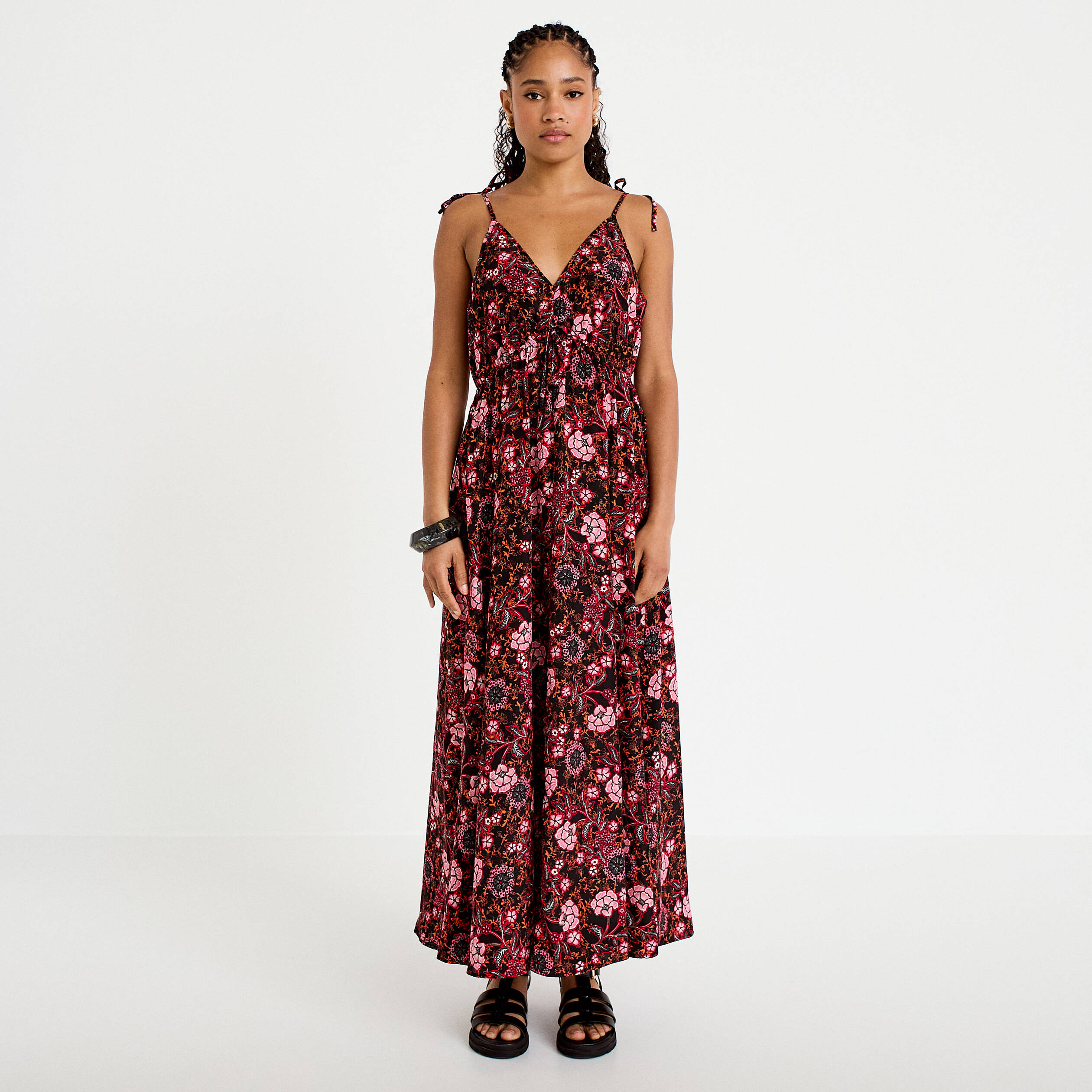 Robe longue &eacute;vas&eacute;e effet satin&eacute;e noir femme